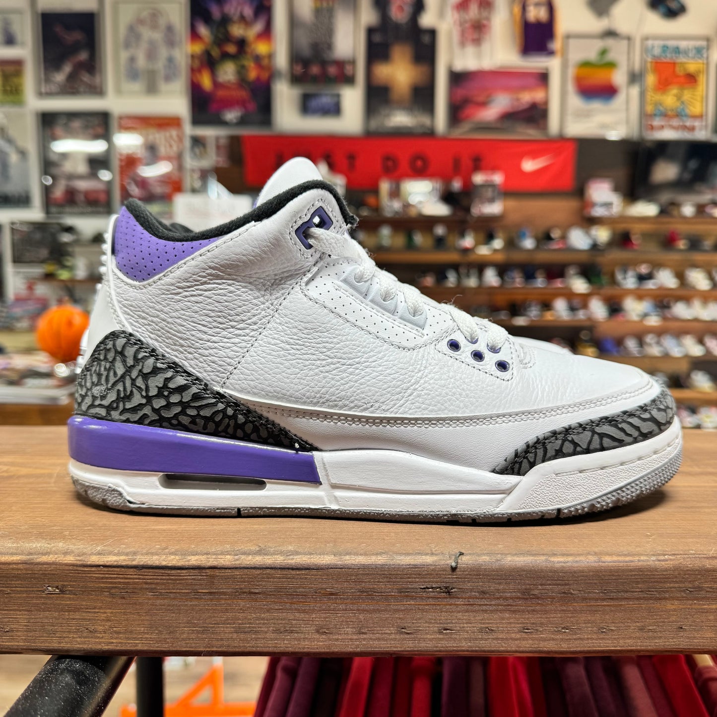 Jordan 3 'Dark Iris' Size 7Y
