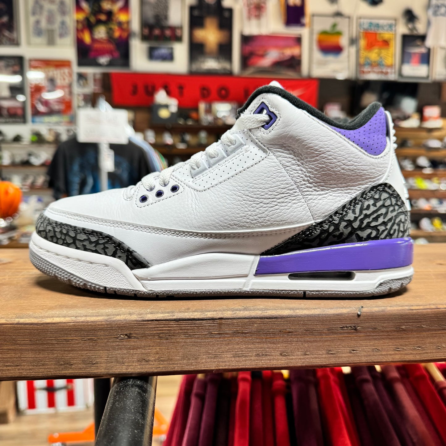 Jordan 3 'Dark Iris' Size 7Y