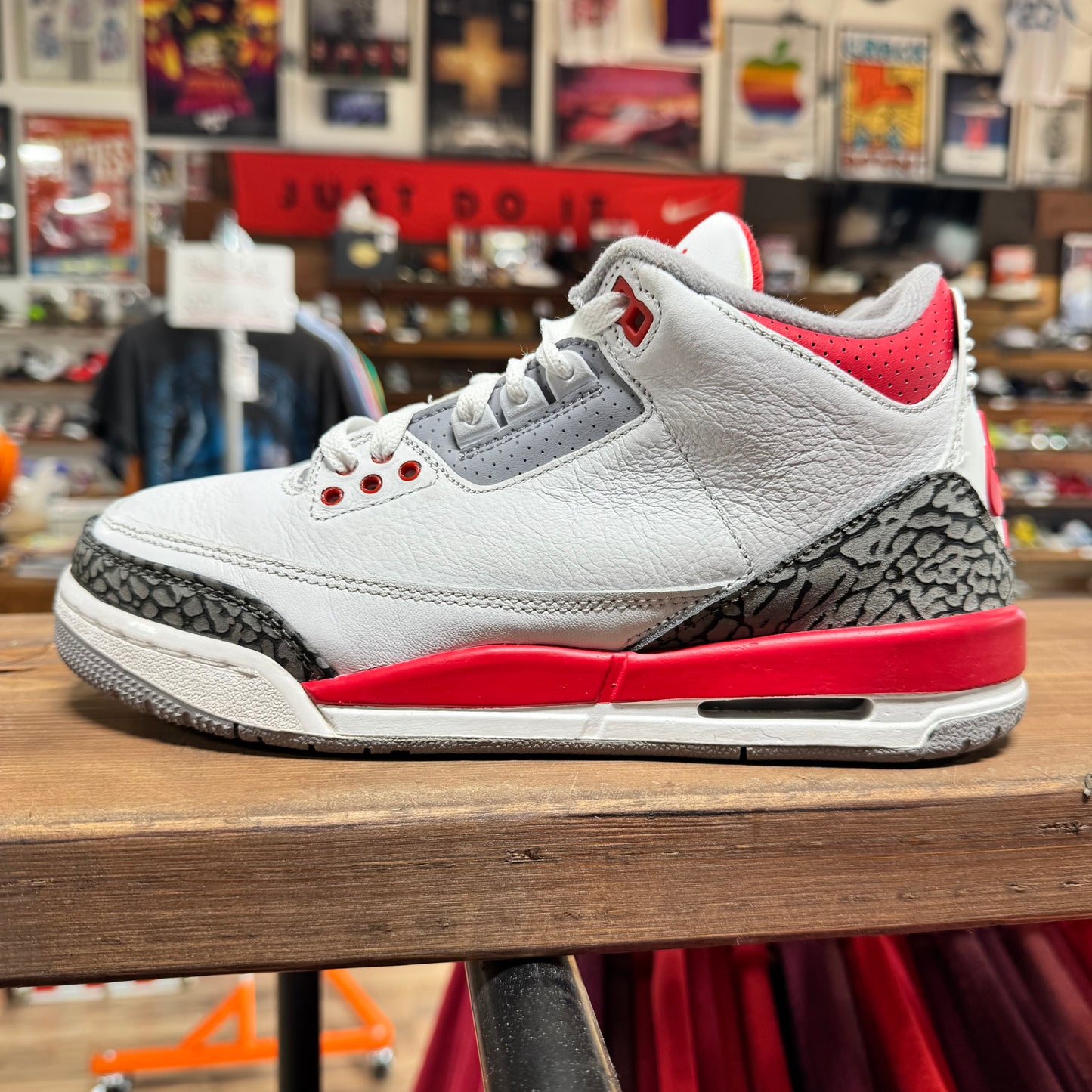 Jordan 3 'Fire Red' Size 7Y
