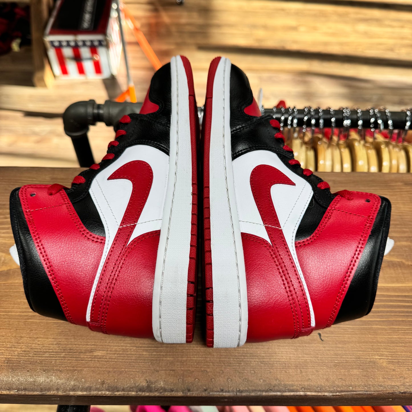 Jordan 1 Mid 'Alternate Bred Toe' Size 8W/6.5Y