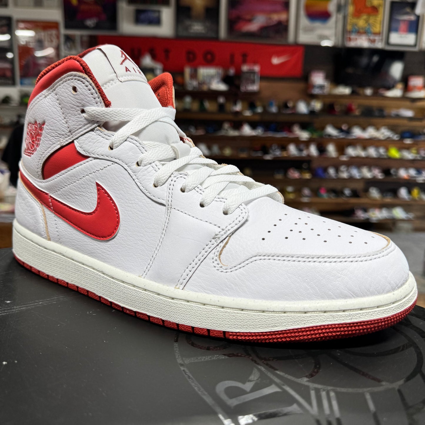 Jordan 1 Mid 'Dune Red' Size 12