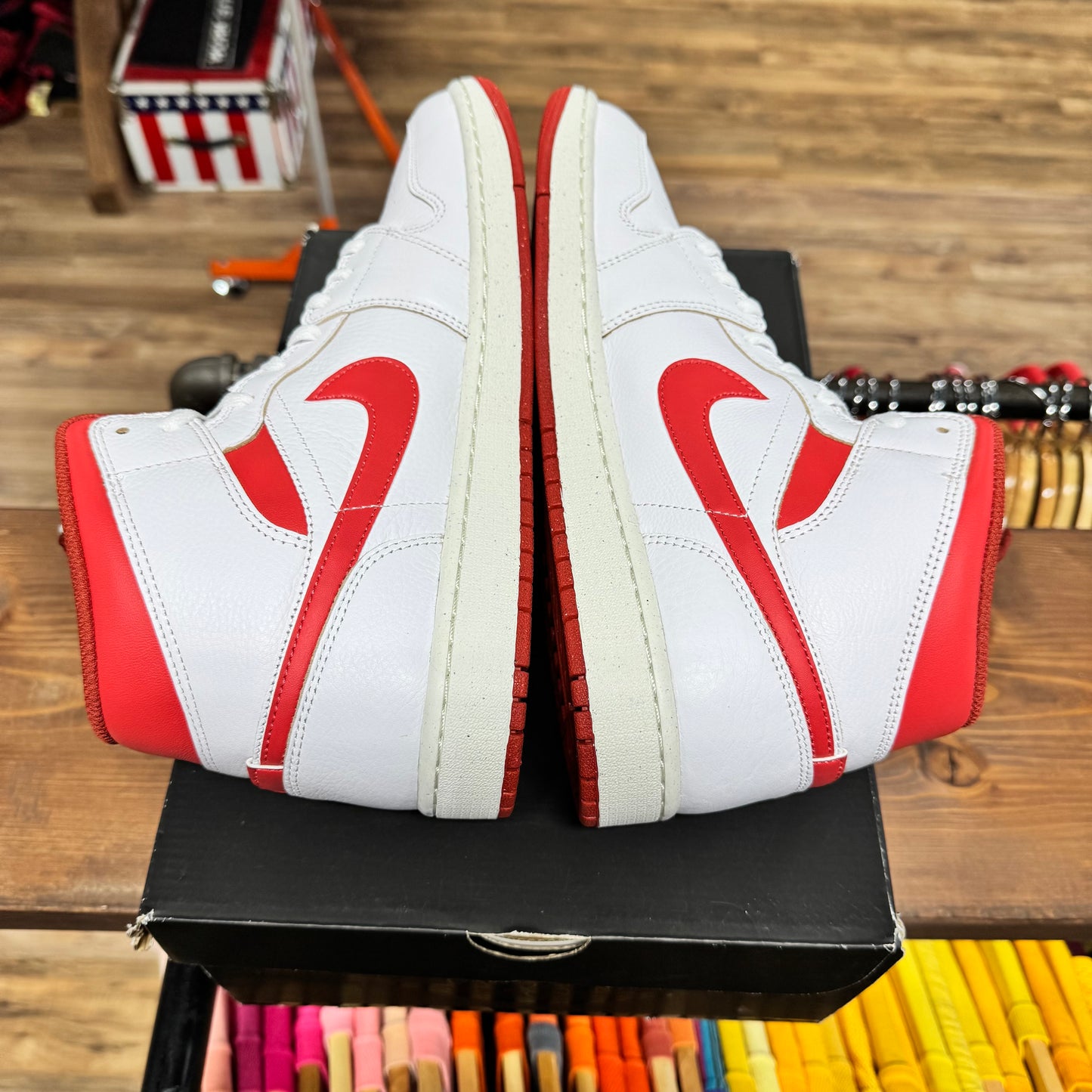 Jordan 1 Mid 'Dune Red' Size 12