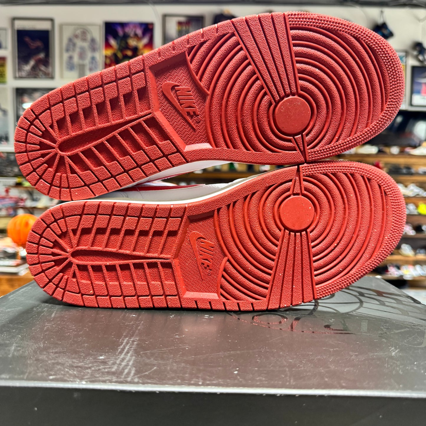 Jordan 1 Mid 'Dune Red' Size 12