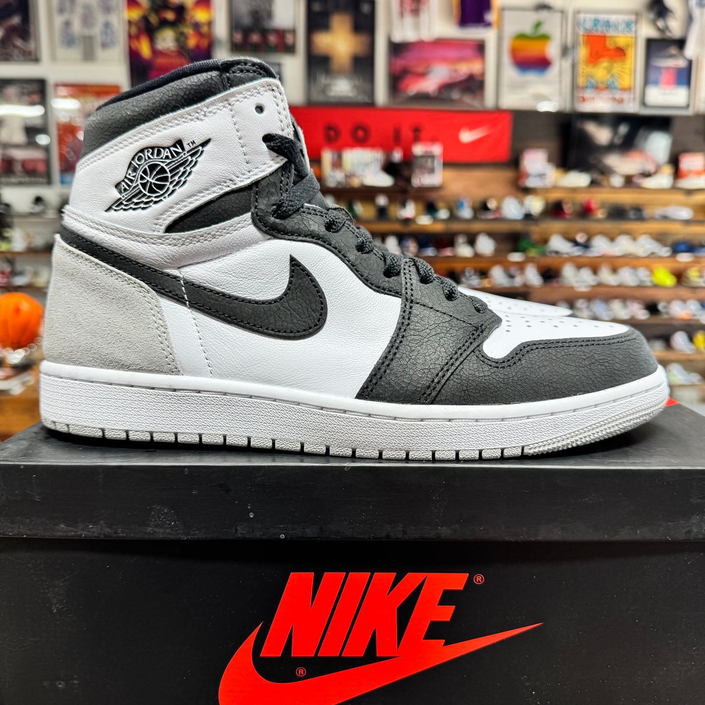 Jordan 1 'Bleached Coral' Size 9