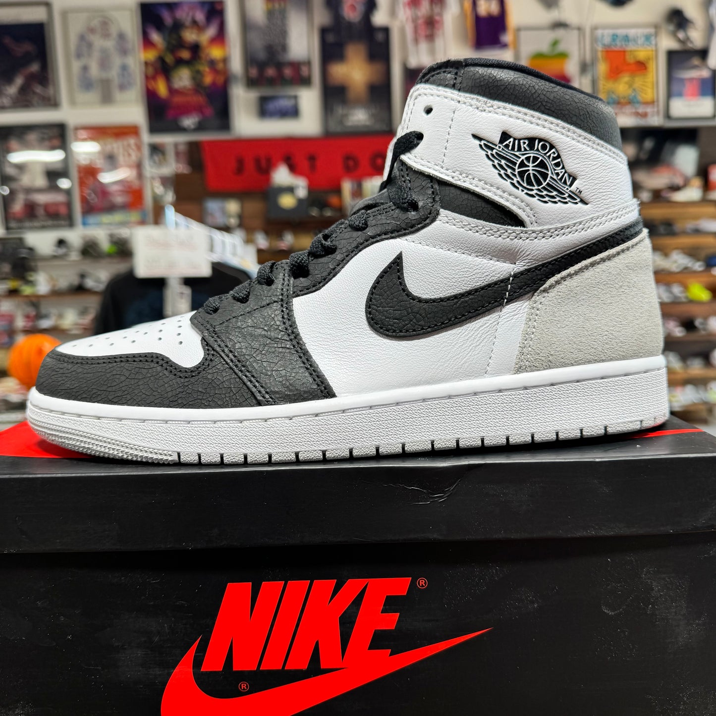 Jordan 1 'Bleached Coral' Size 9