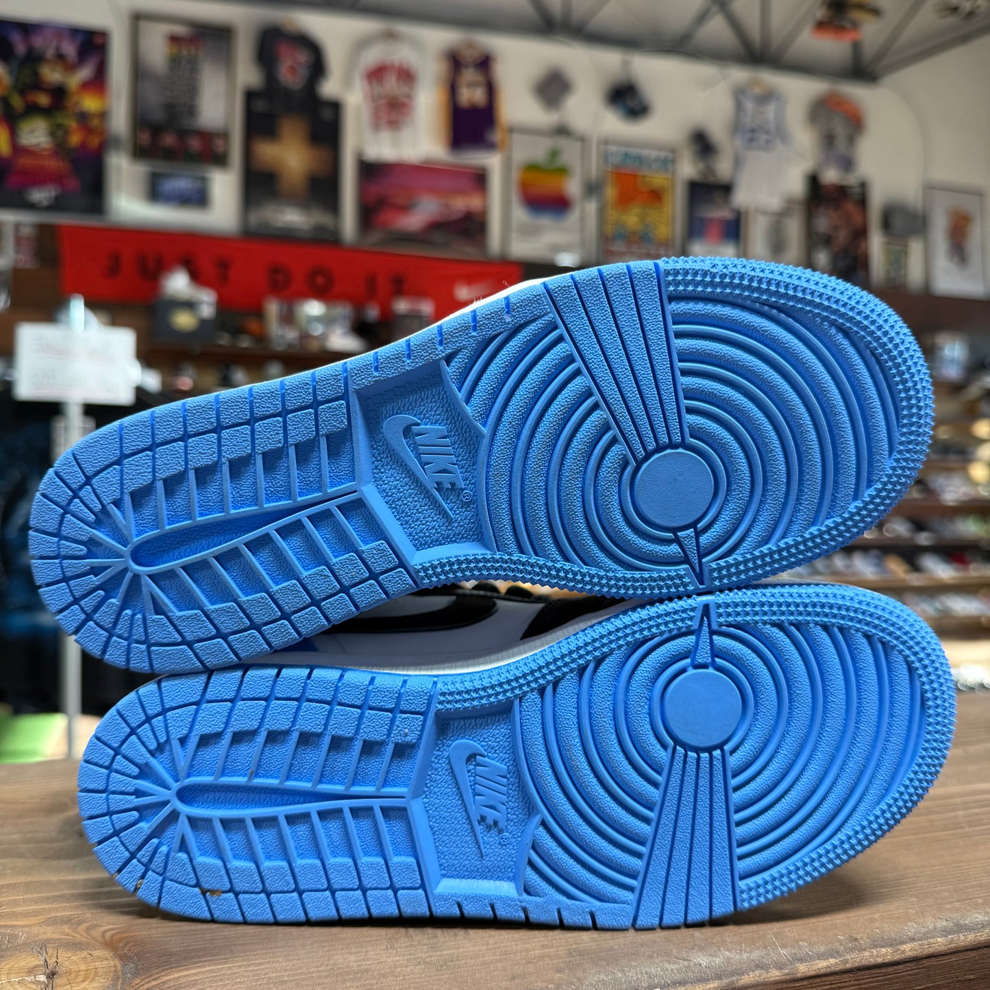 Jordan 1 'UNC Toe' Size 4Y