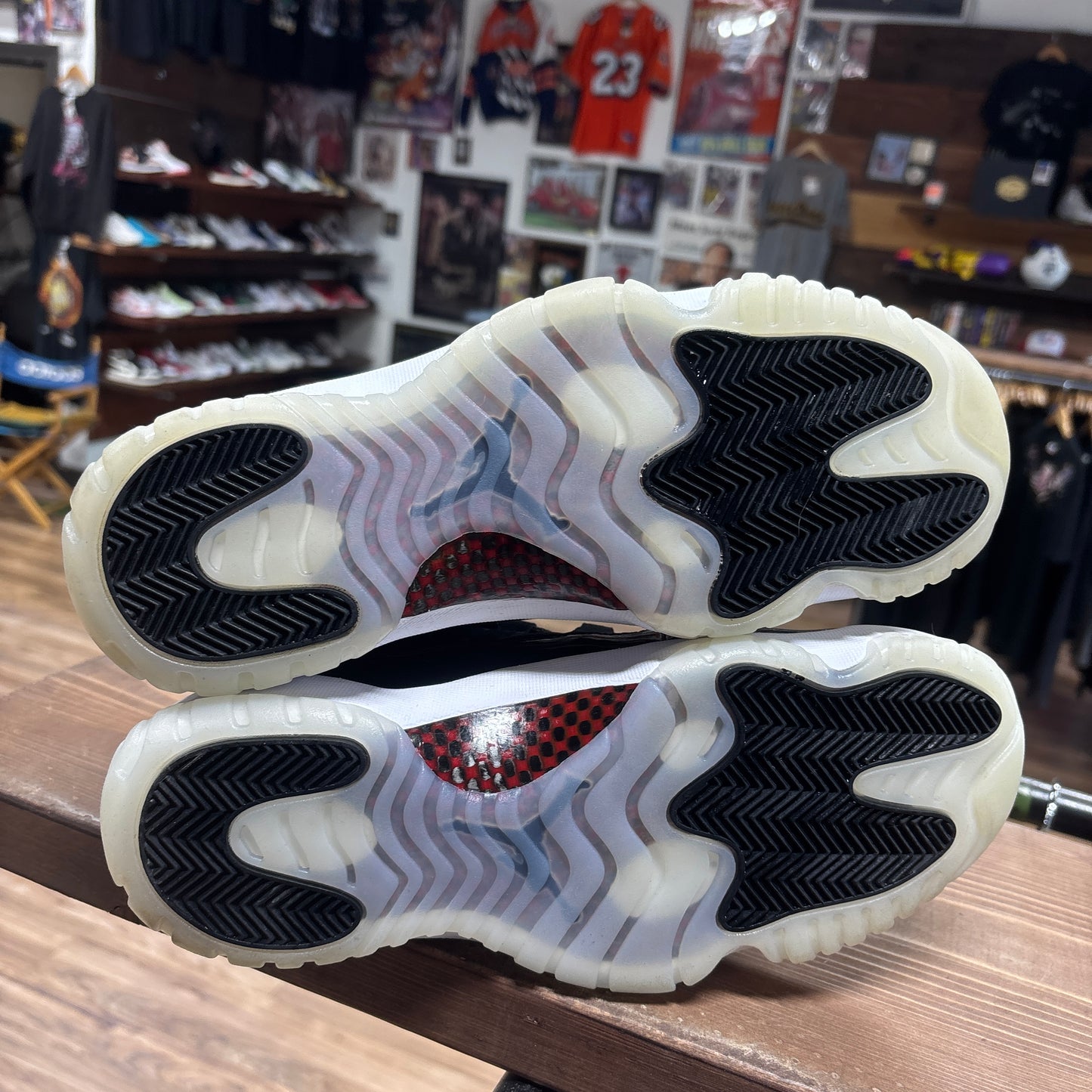 Jordan 11 '72-10' Size 10