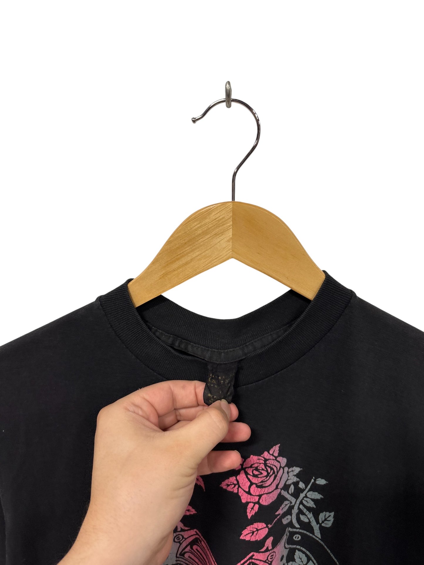 Vintage Y2K Style Guns and Roses Graphic Tee Size Small