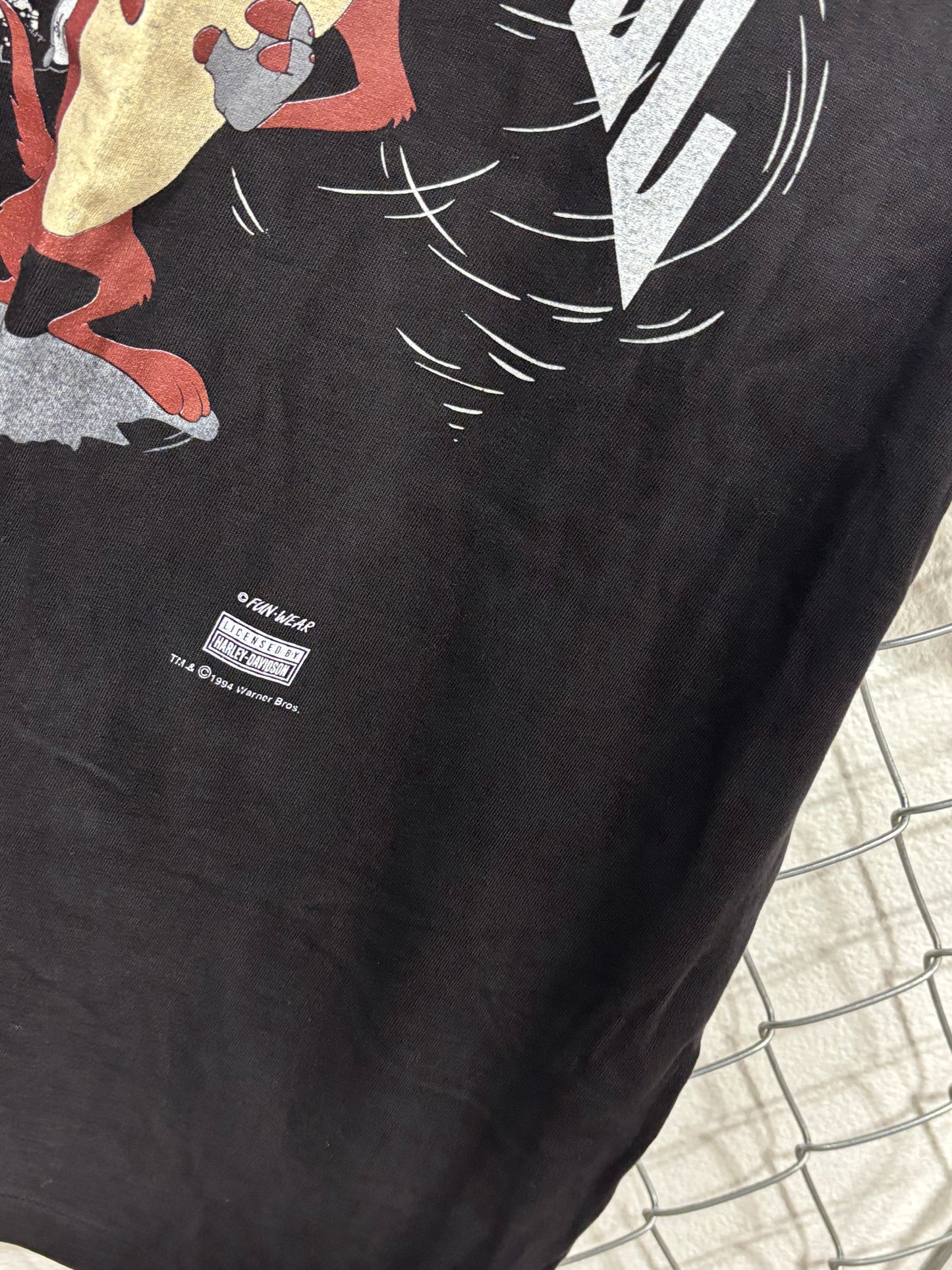 Vintage 1994 Harley Davidson Looney Tunes Taz Too Hot Too Handle Tee Size XL