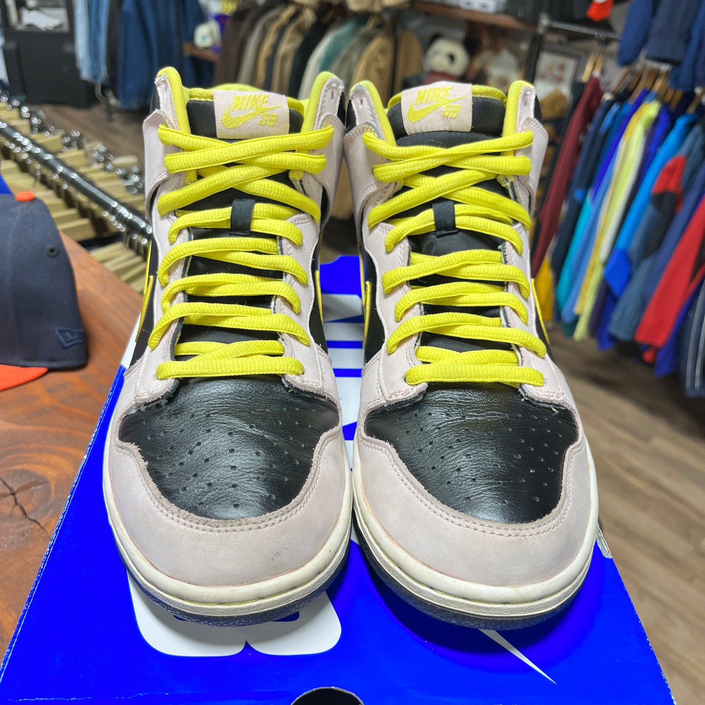 Nike SB Dunk High 'Mrs. Piggy' Size 10.5