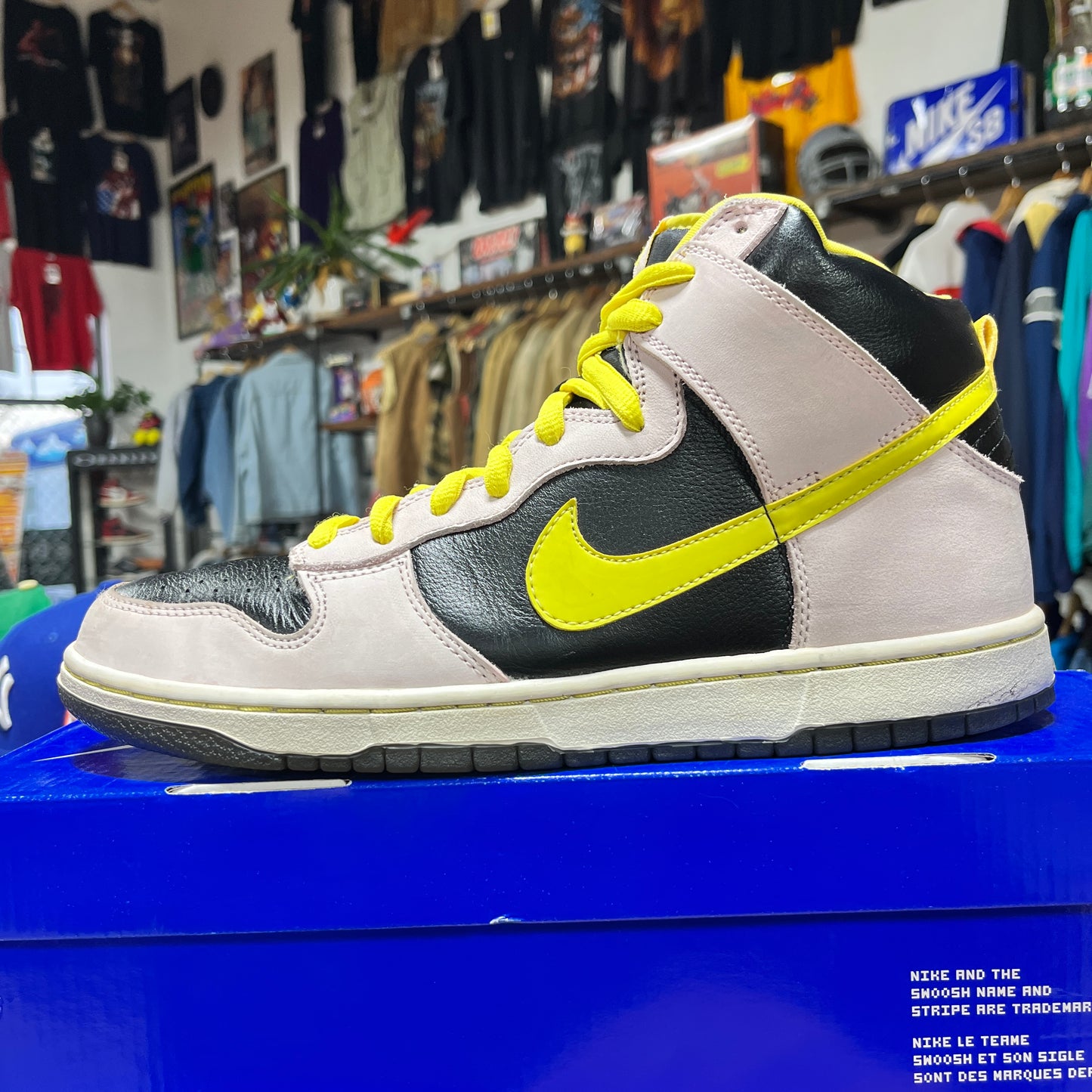 Nike SB Dunk High 'Mrs. Piggy' Size 10.5