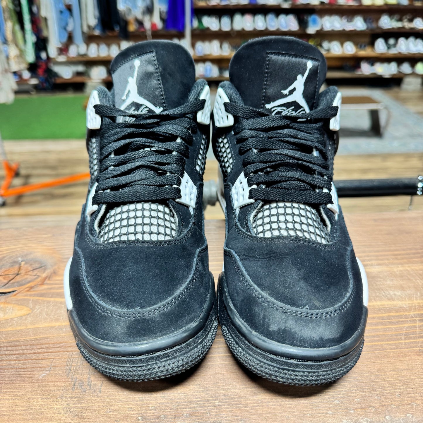 Jordan 4 'White Thunder' Size 8