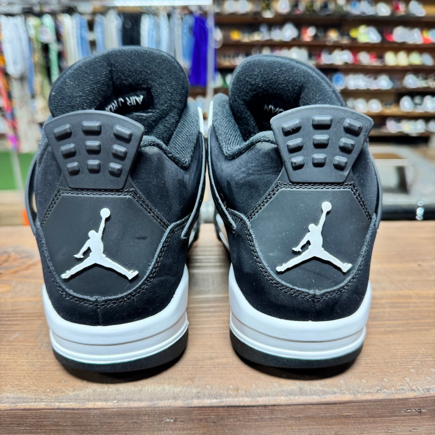 Jordan 4 'White Thunder' Size 8