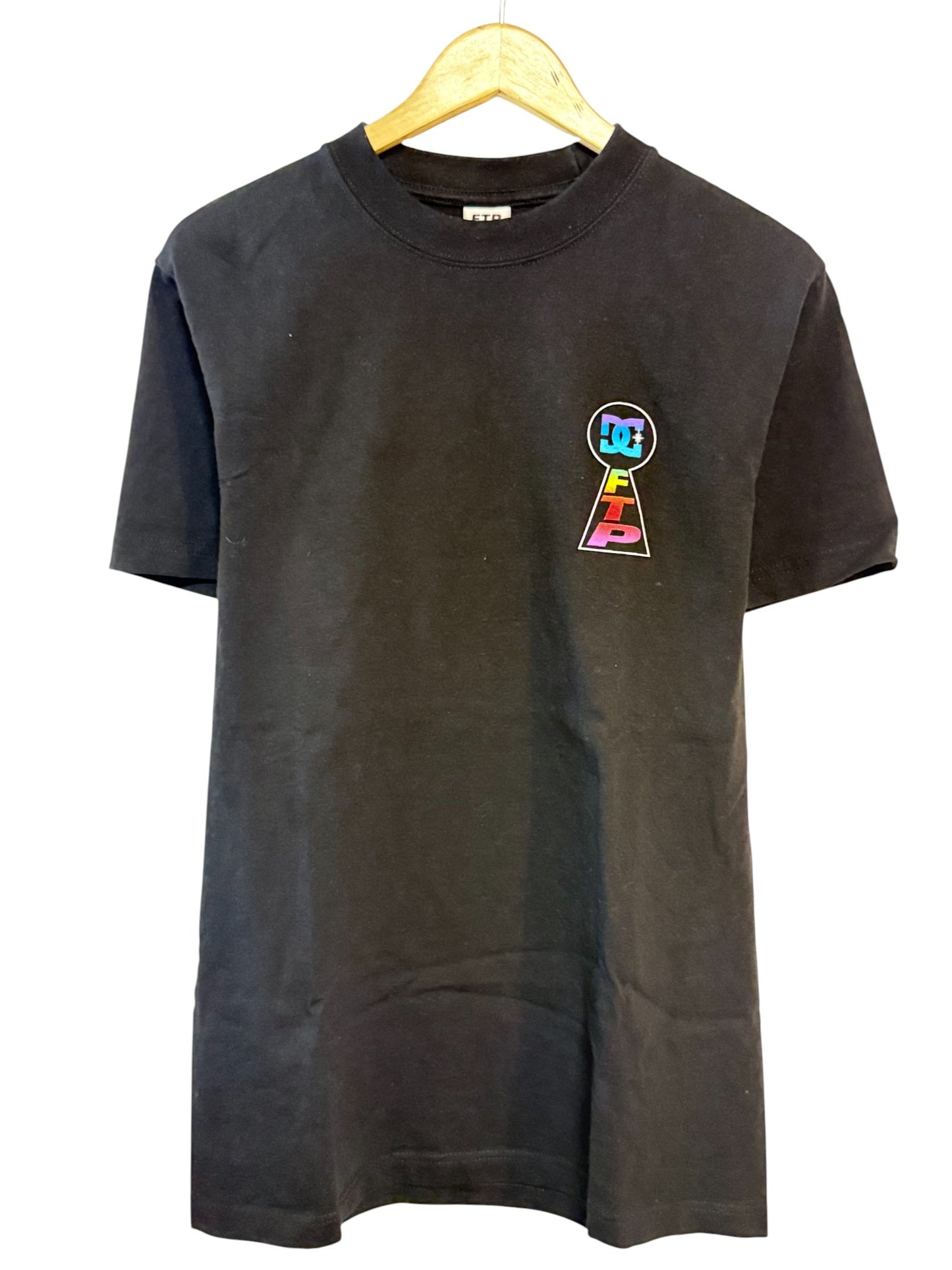 FTP x DC Shoes Heaven's Gate Logo Graphic Tee Size Medium