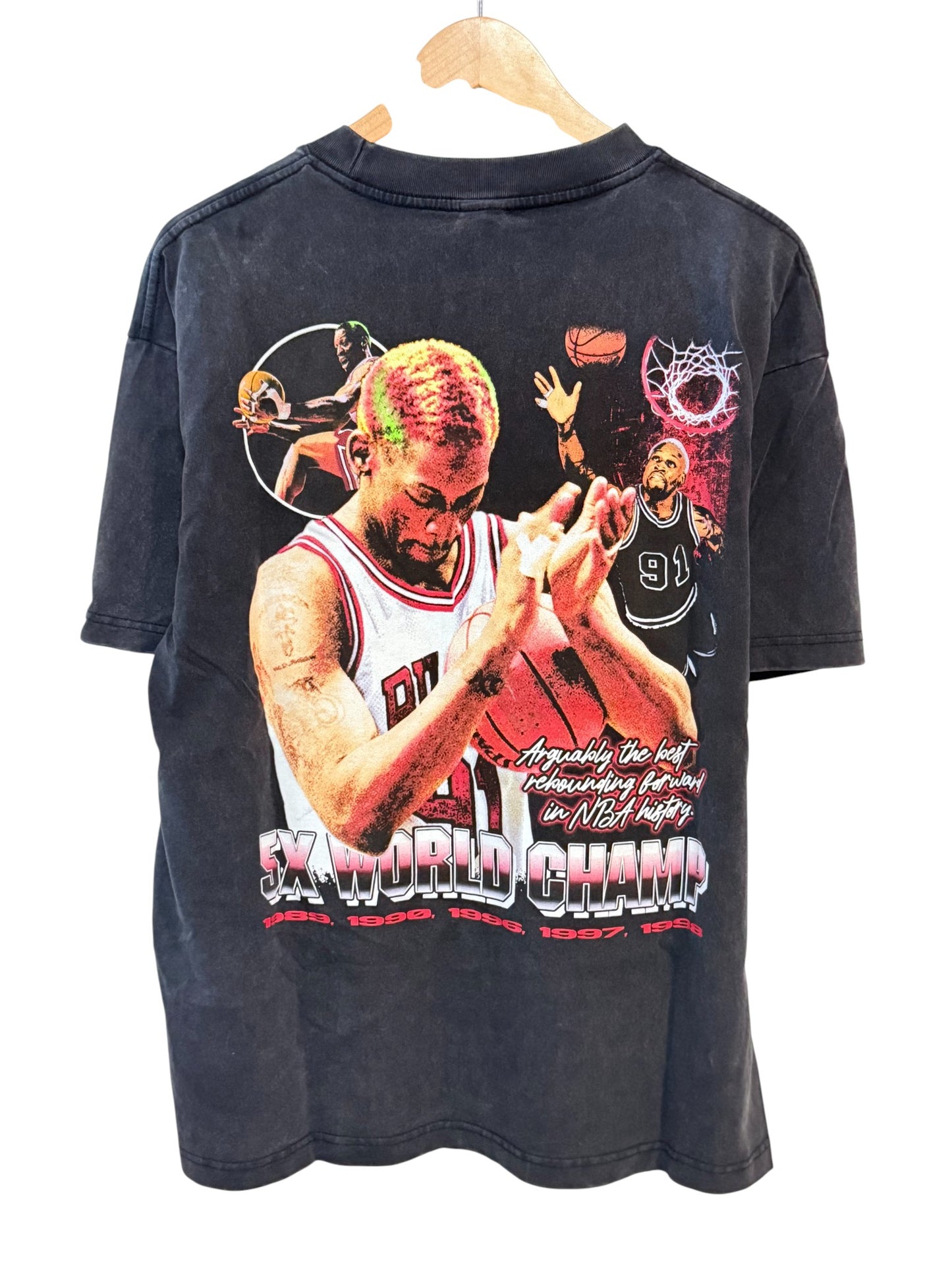 Modern Dennis Rodman Parking Lot Style NBA Graphic Tee Size Large