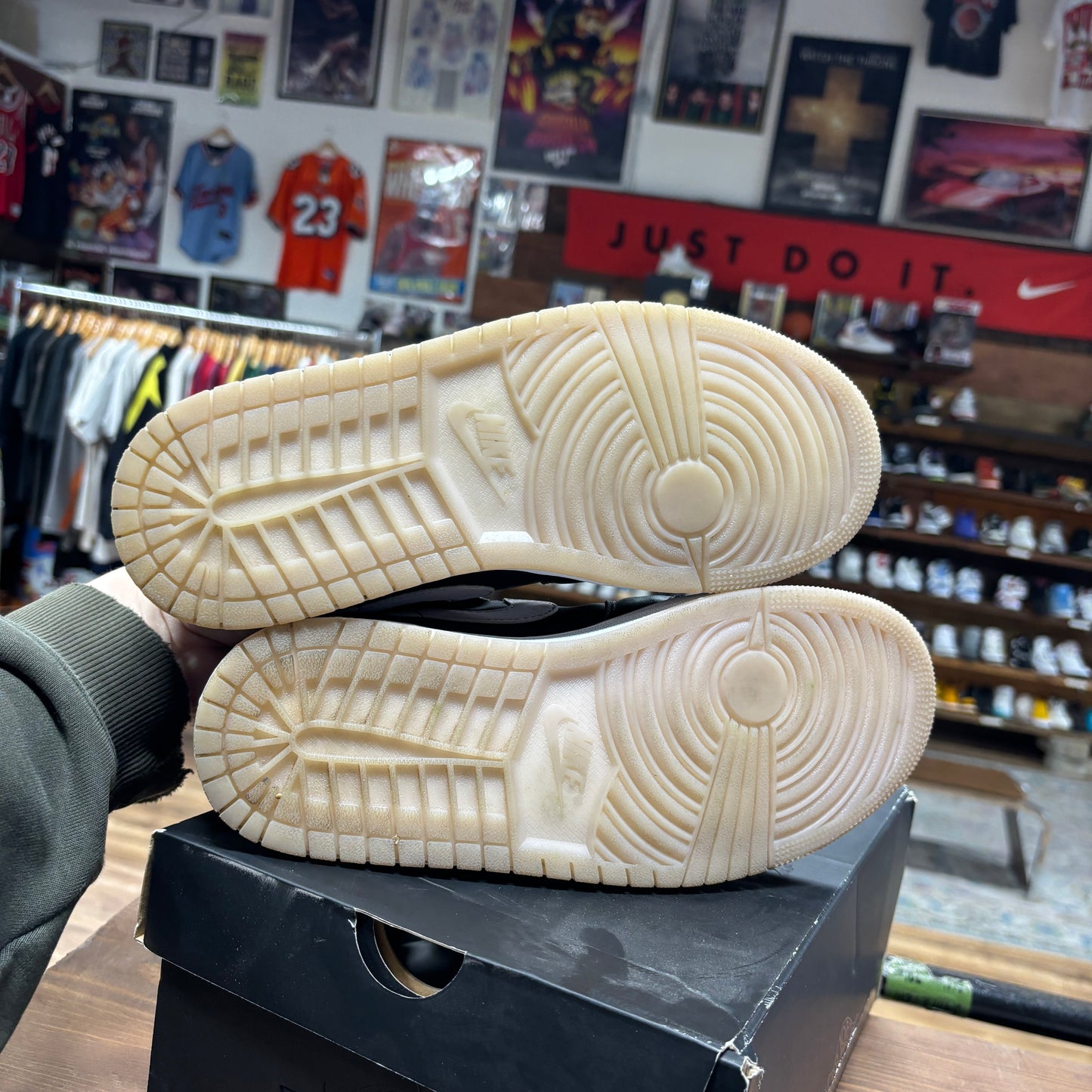 Jordan 1 Low 'Black Iced Lilac' Size 8.5