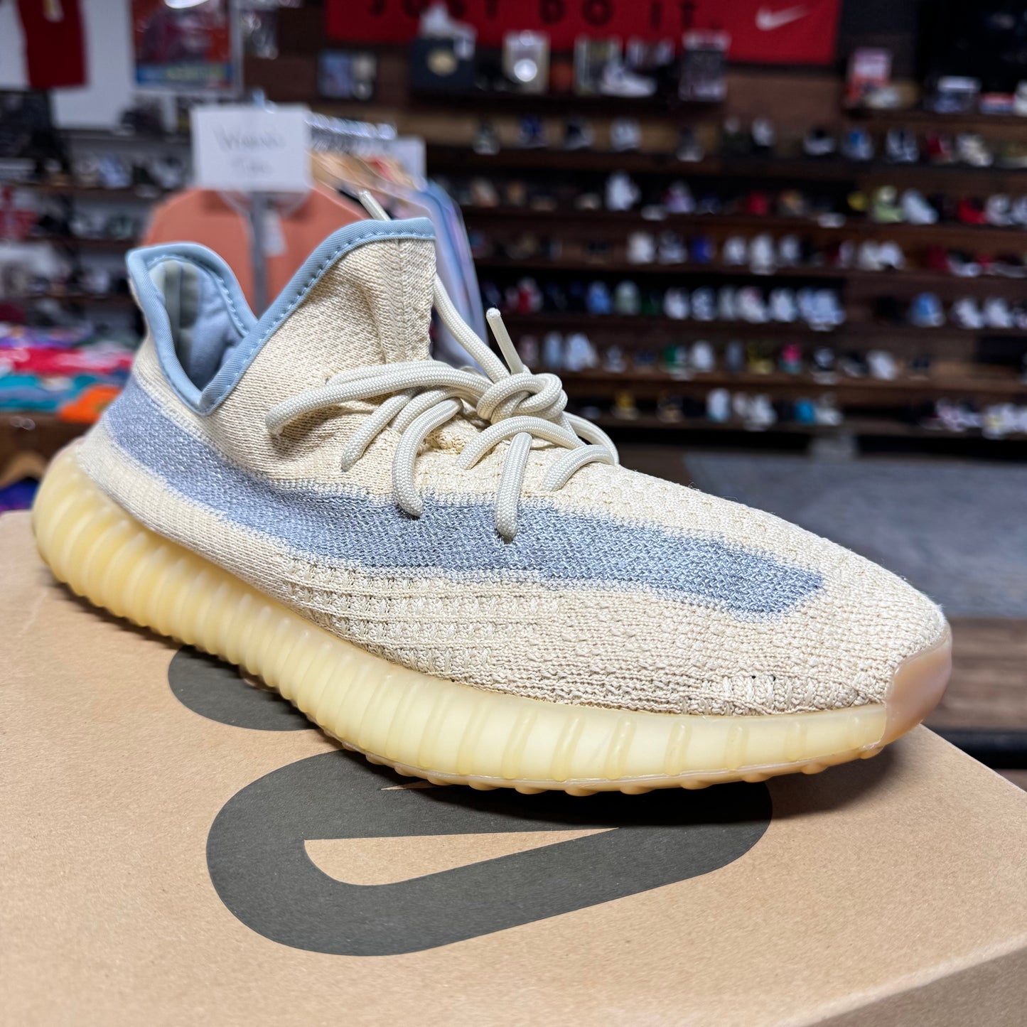 Yeezy 350 v2 'Linen' Size 9.5