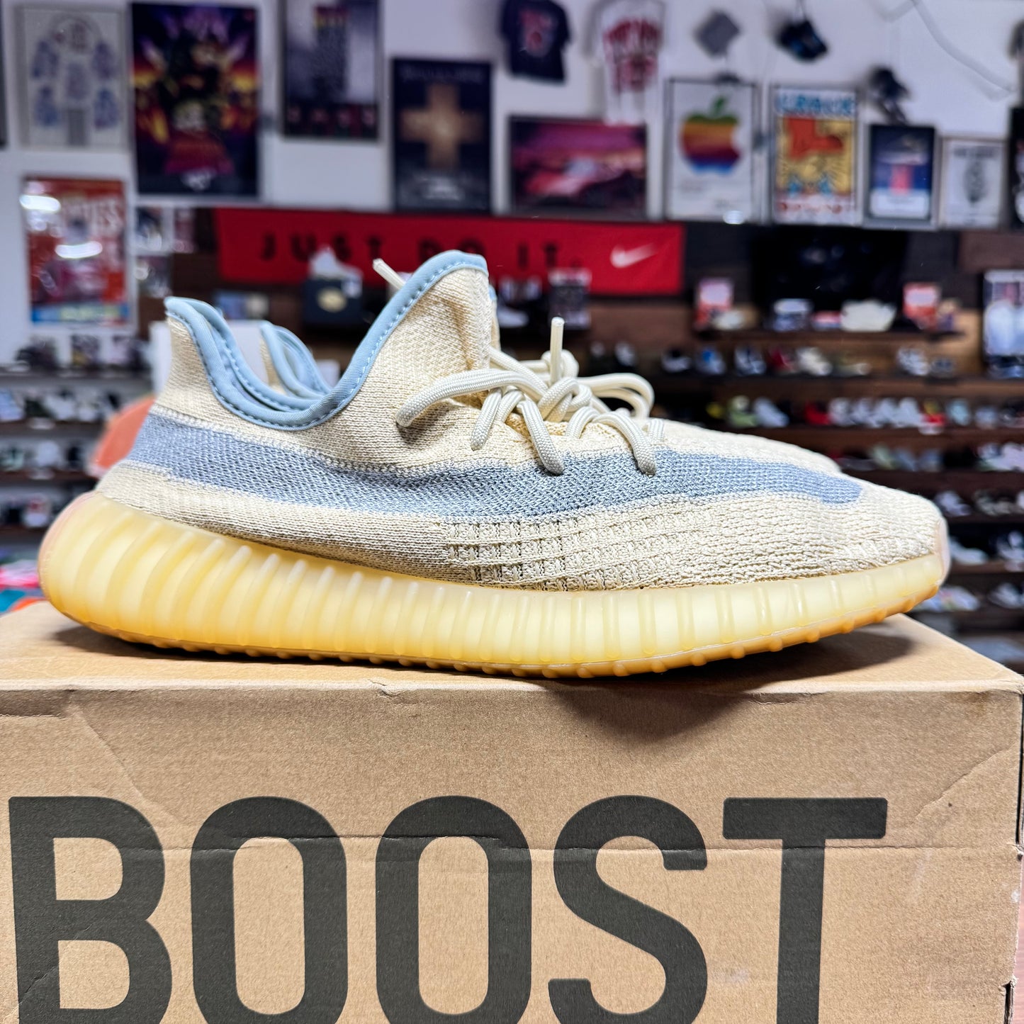 Yeezy 350 v2 'Linen' Size 9.5