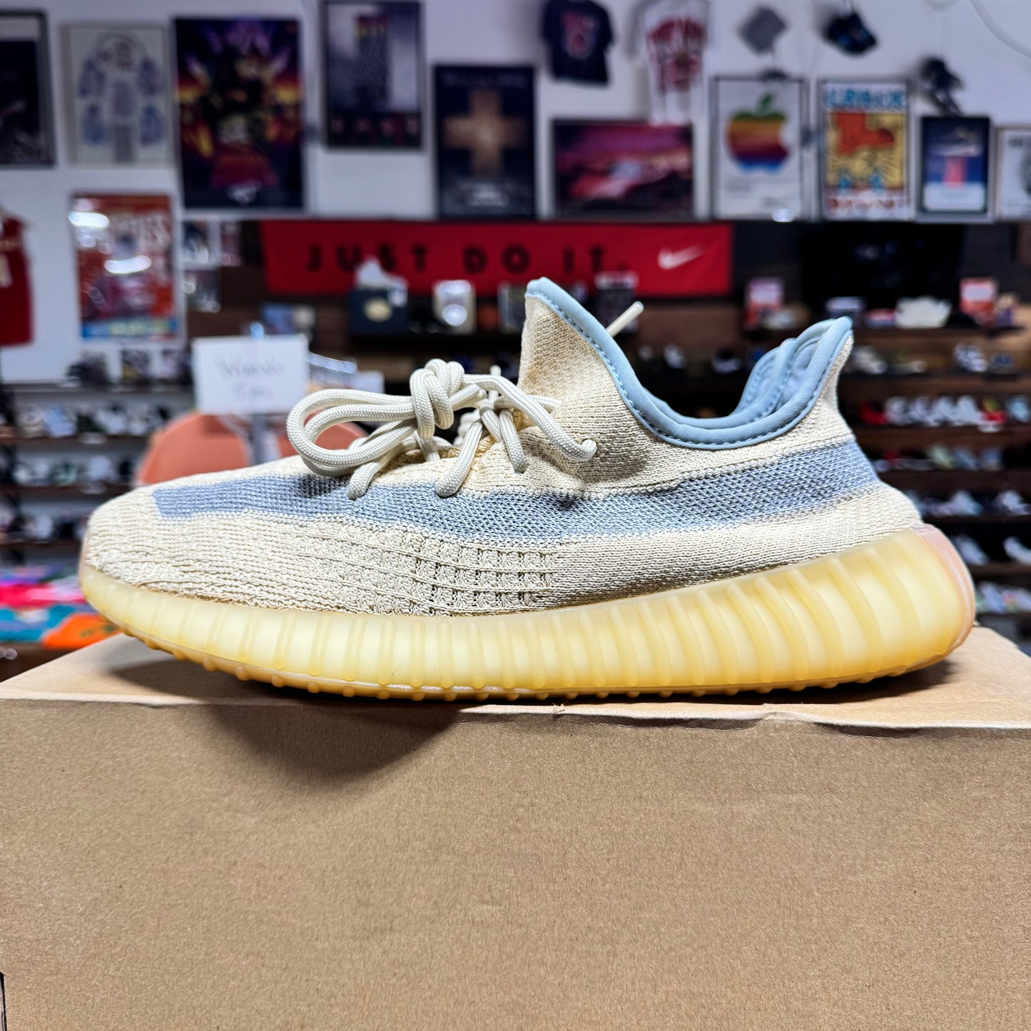 Yeezy 350 v2 'Linen' Size 9.5