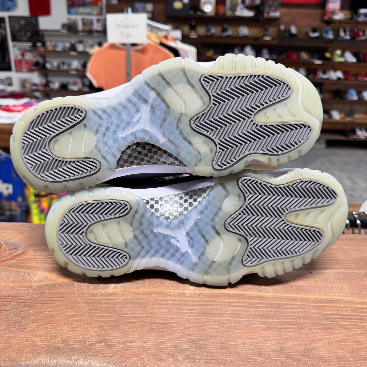 Jordan 11 'Cool Grey' Size 9