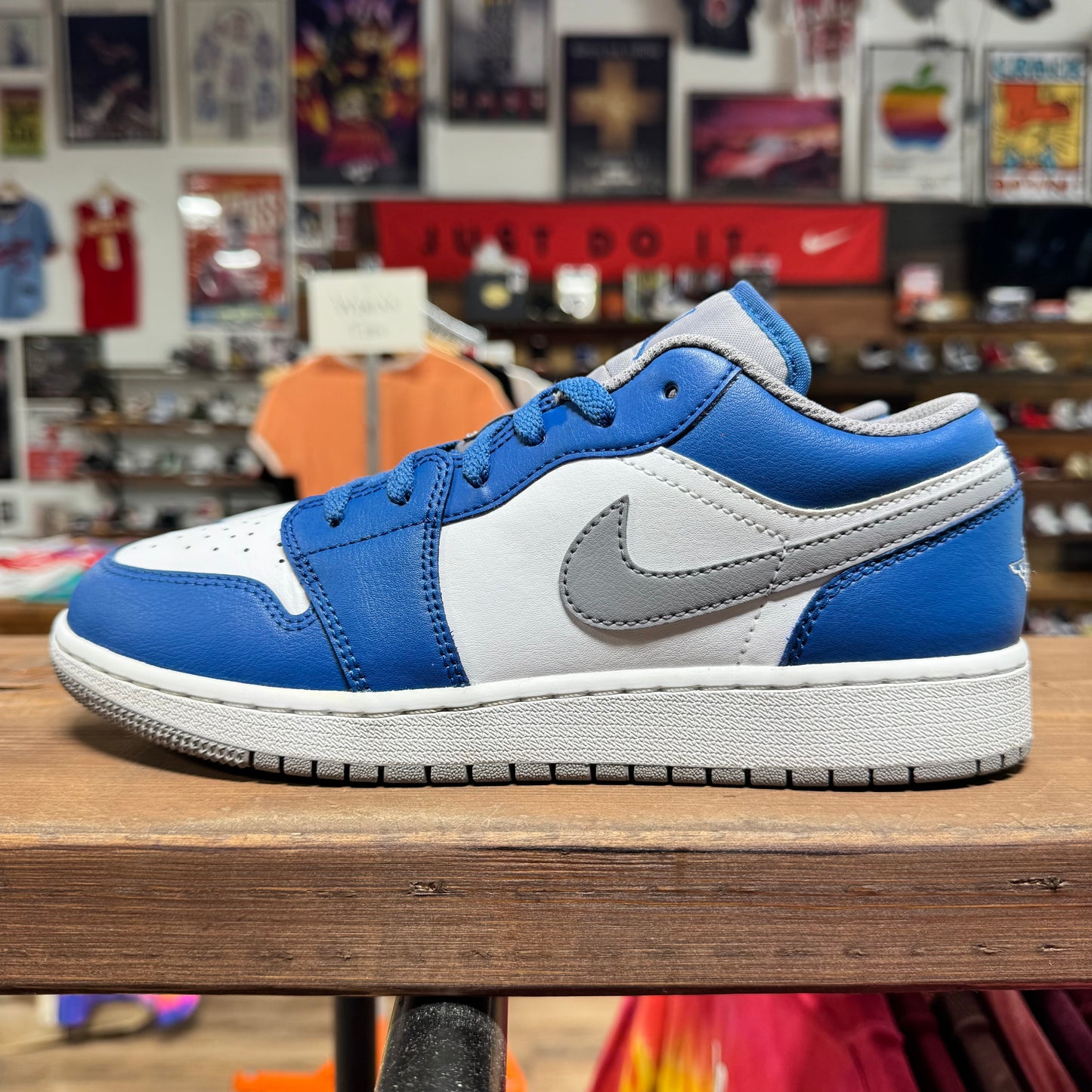 Jordan 1 Low 'True Blue' Size 6.5Y