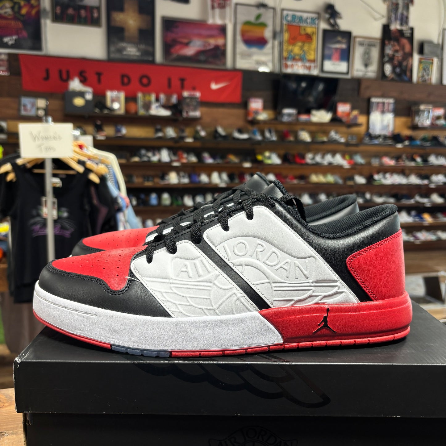 Jordan 1 Nu Retro Low 'Varsity Red Black' Size 13