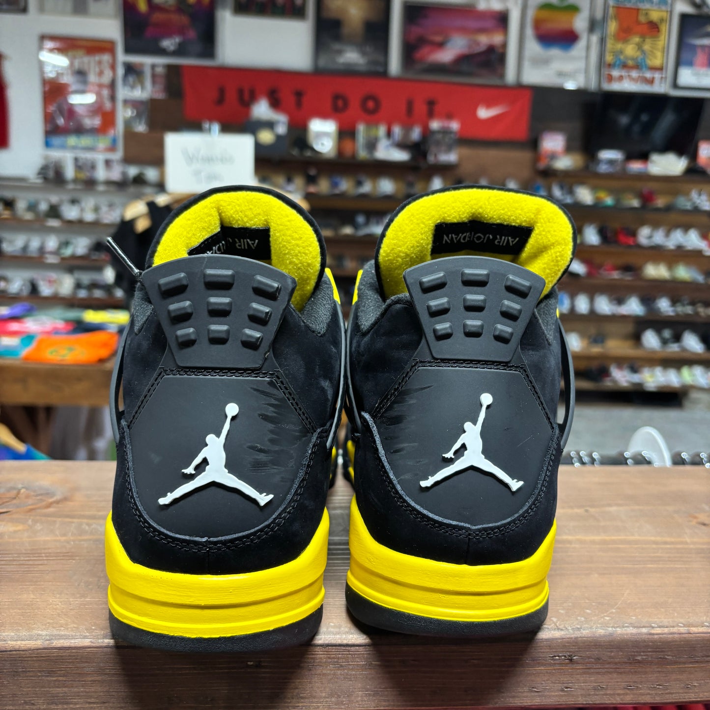 Jordan 4 'Thunder' Size 13