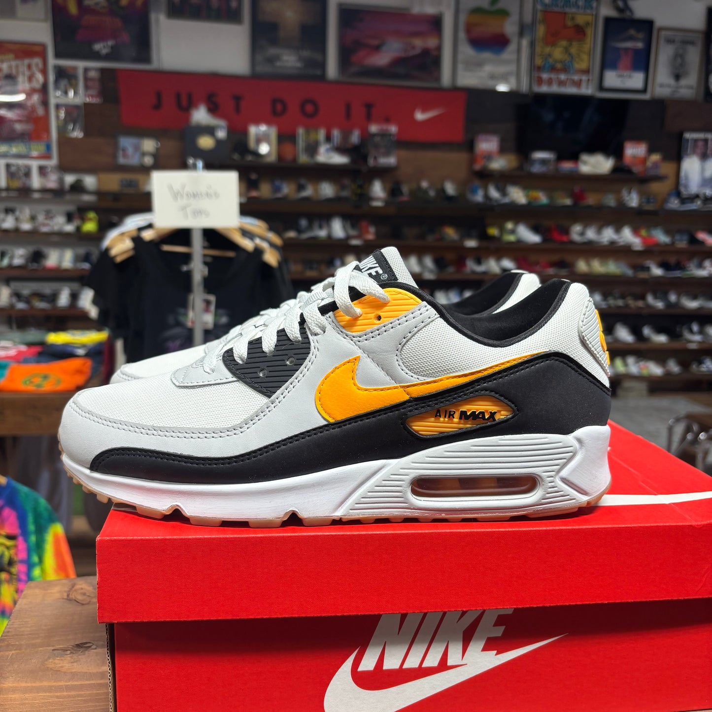 Nike Air Max 90 'White Laser Orange' Size 10.5