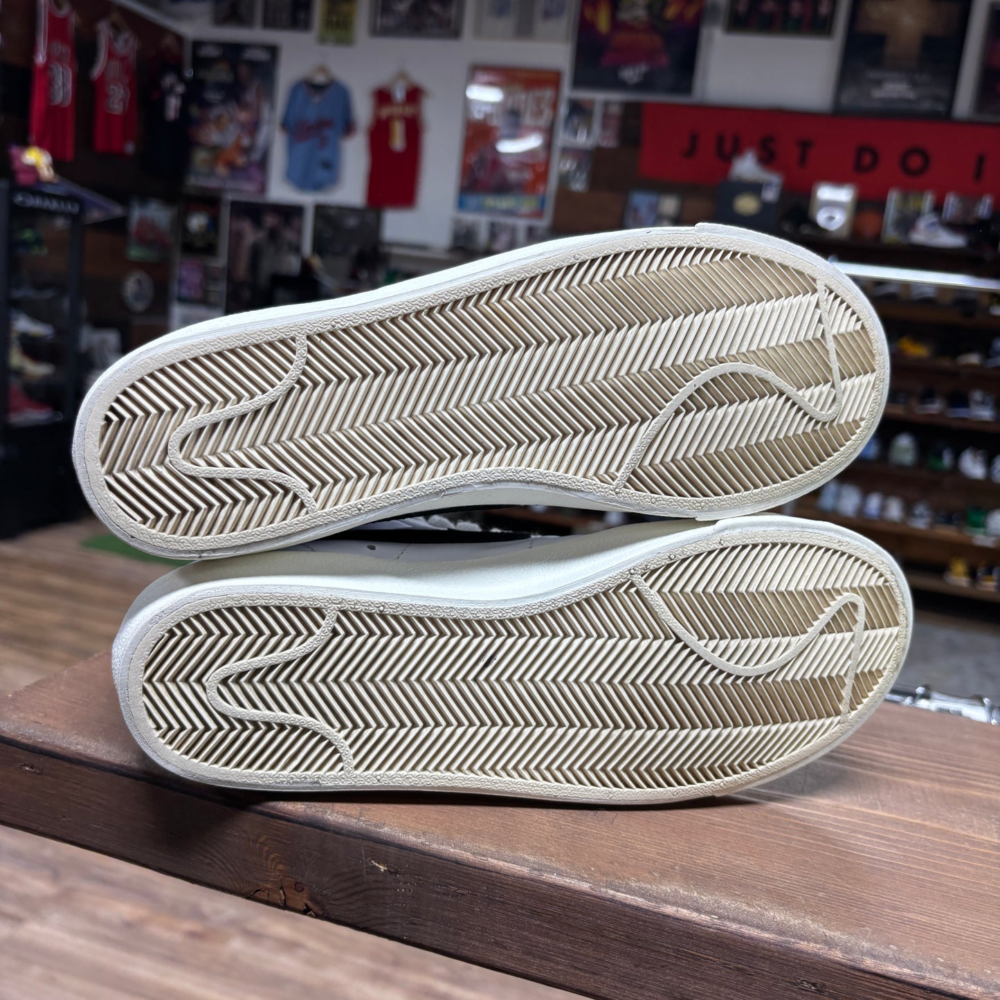 Nike Blazer Mid 'Black White' Size 8.5W/7M