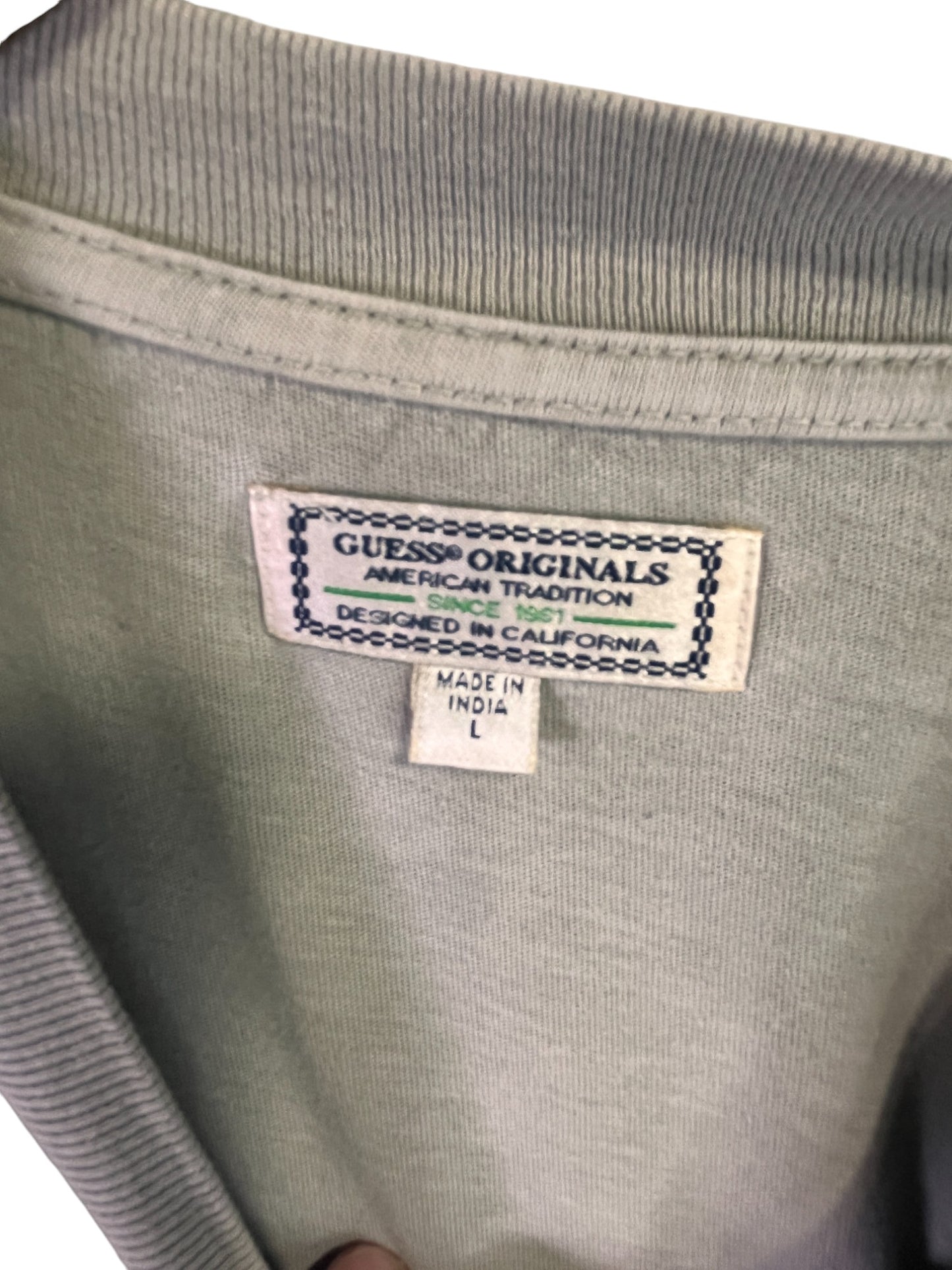 Vintage 00's Guess Classic Logo Graphic Tee Size Large