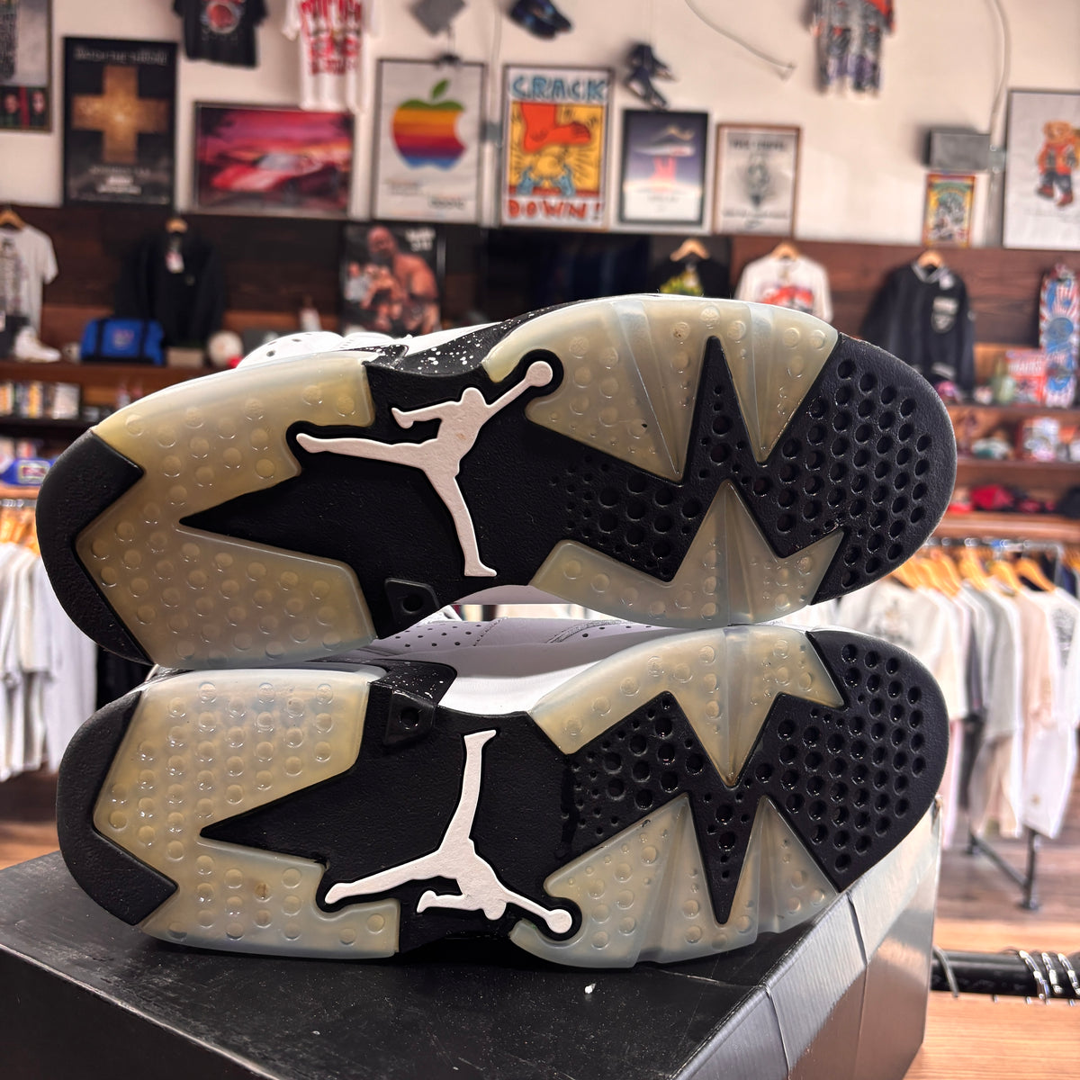 Jordan 6 'Reverse Oreo' Size 10.5