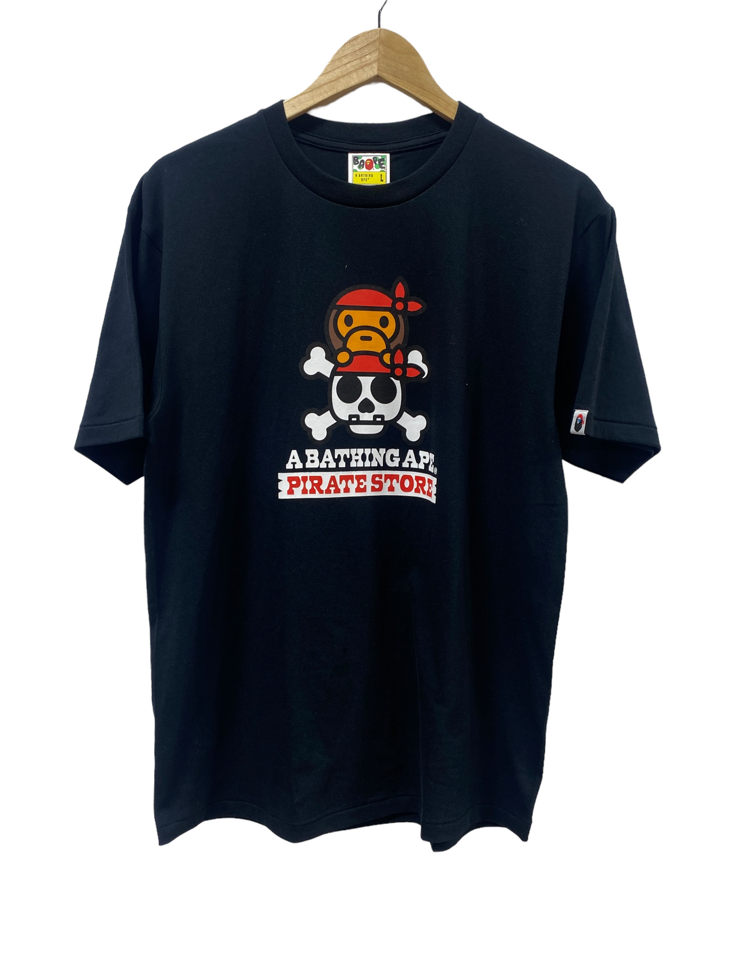Bape Pirate Skull Graphic Tee Size Large (DS)