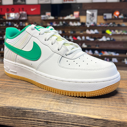 Nike Air Force 1 Low 'Stadium Green' Size 6Y (DS)