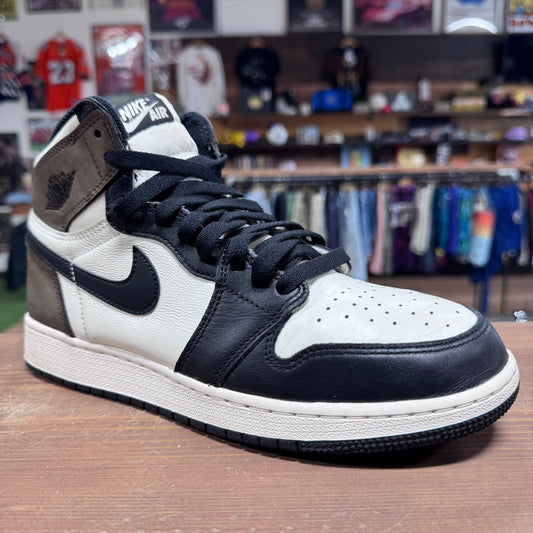 Jordan 1 'Mocha' Size 7Y