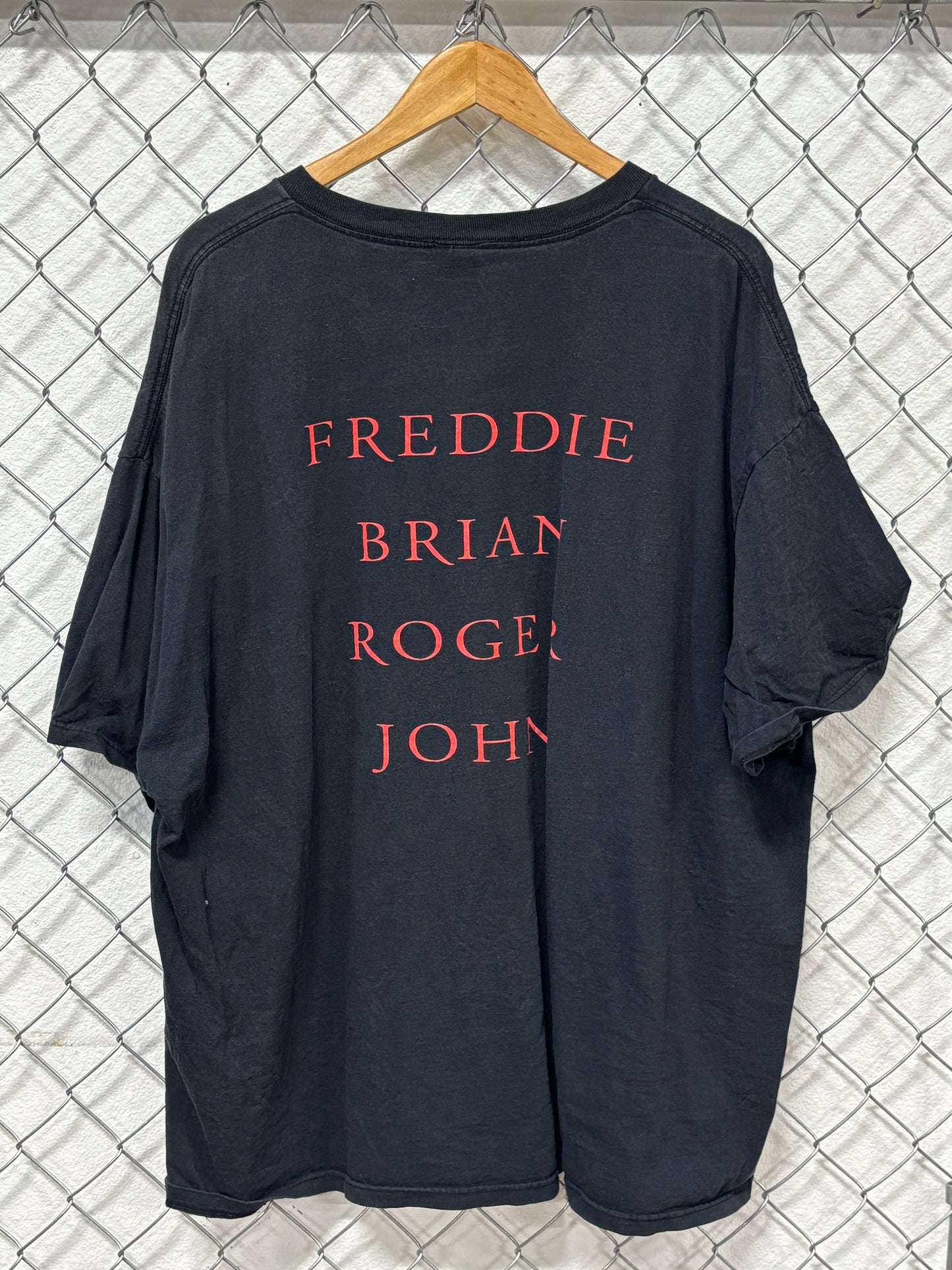 Vintage Y2K Queen Band Members Graphic Tee Size 3XL