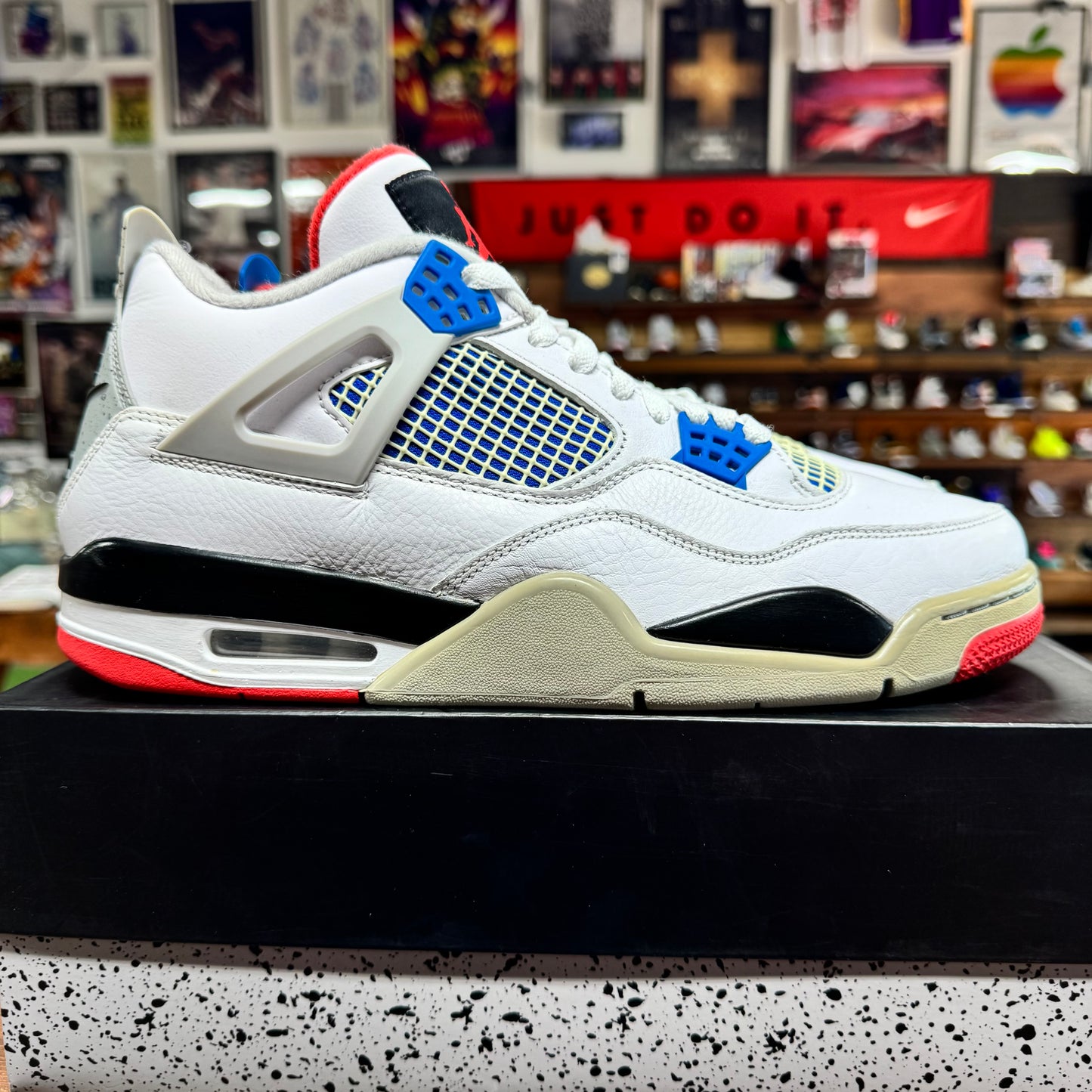 Jordan 4 'What The' Size 10