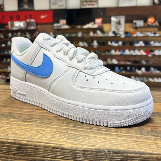 Nike Air Force 1 Low 'White University Blue' Size 8W (DS)