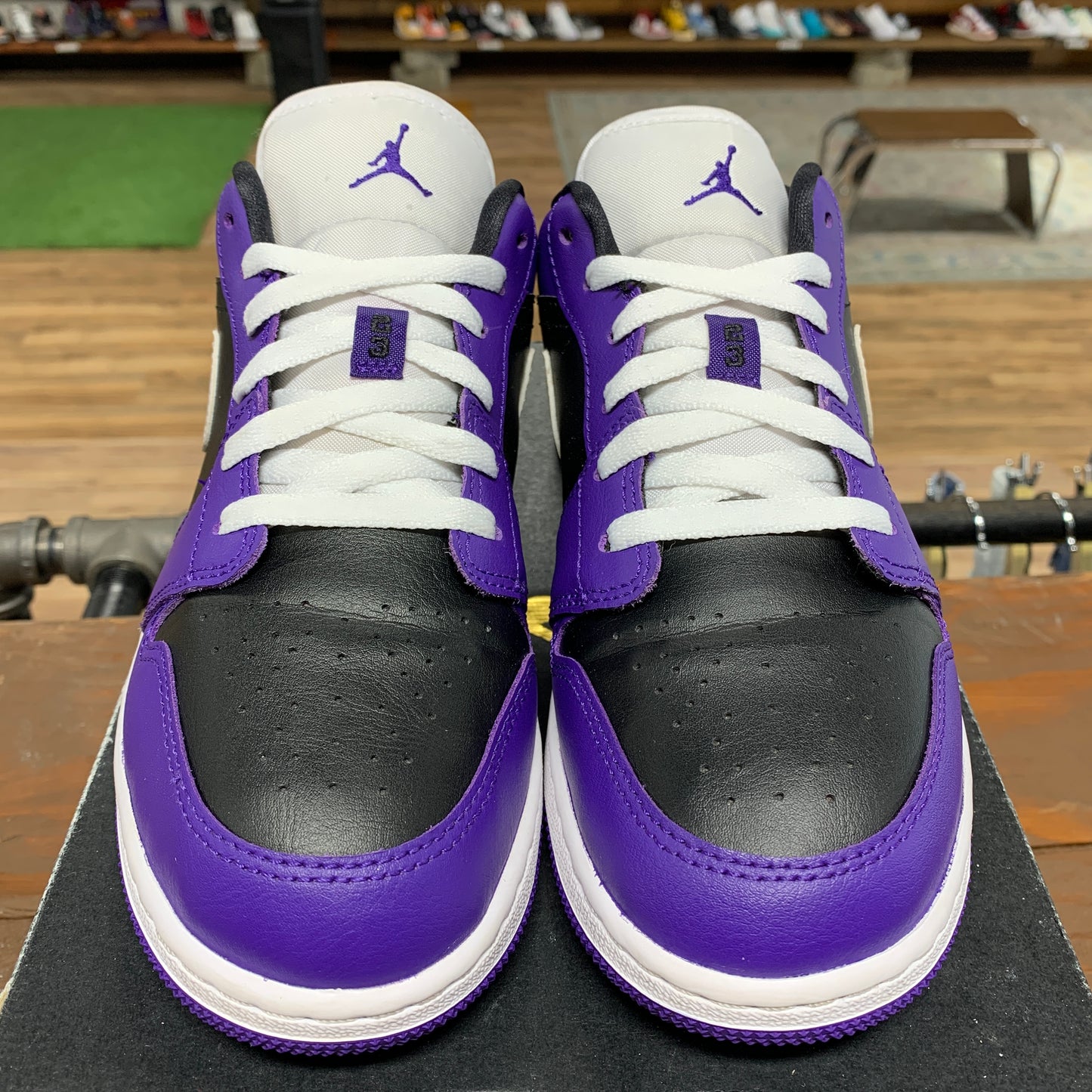 Jordan 1 Low 'Court Purple' Size 6.5Y