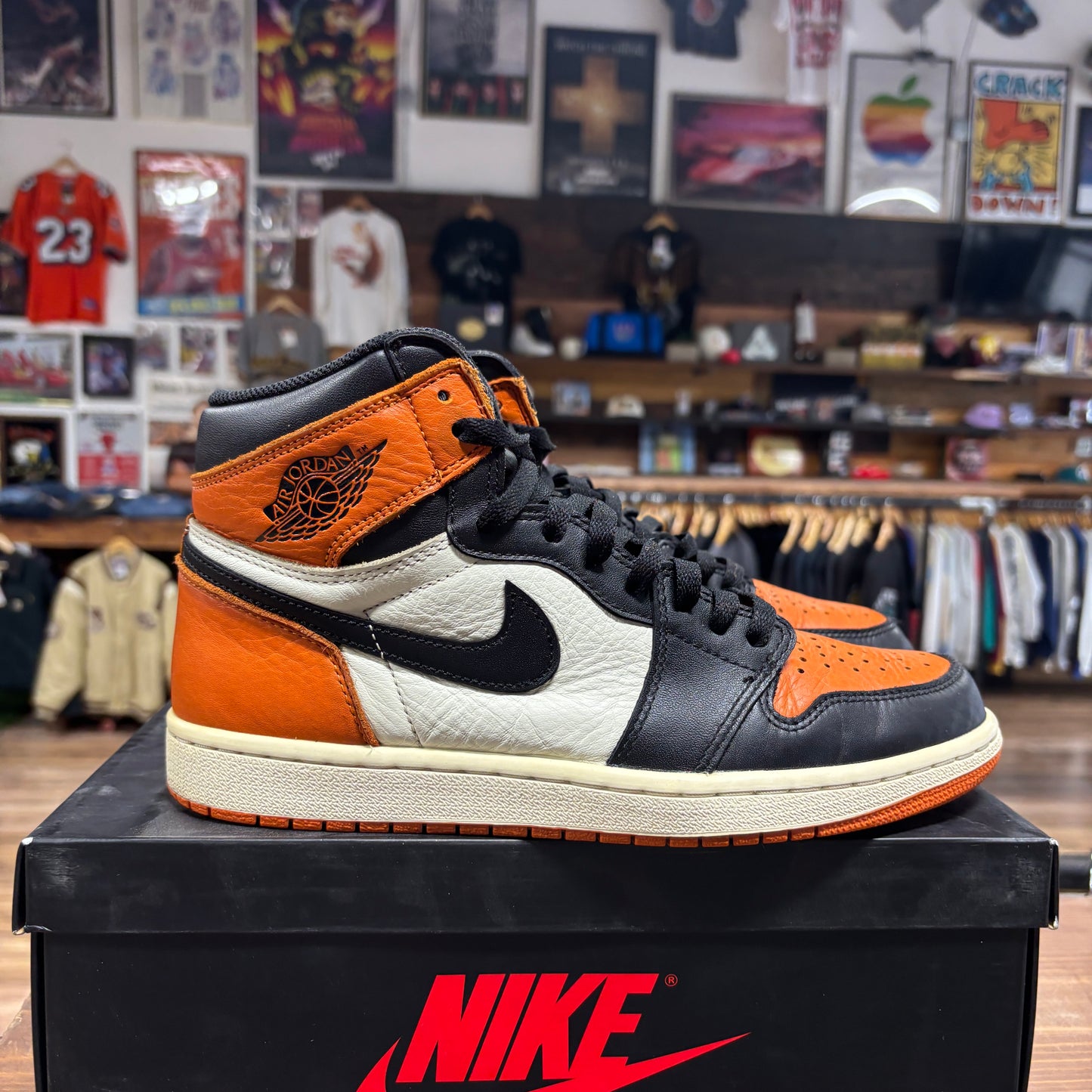 Jordan 1 'Shattered Backboard (2015)' Size 9.5