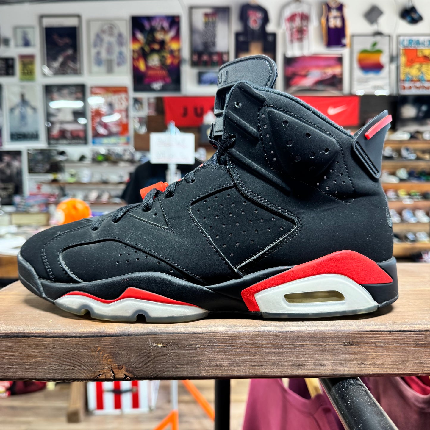 Jordan 6 'Infrared (2018)' Size 11.5