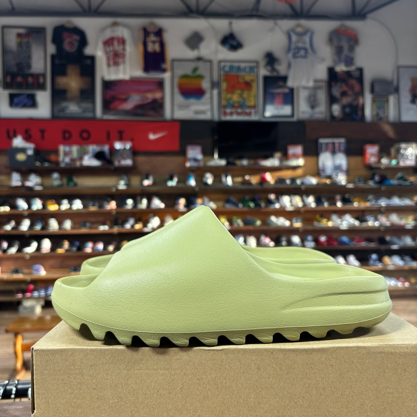 Yeezy Slide 'Resin' Size 10