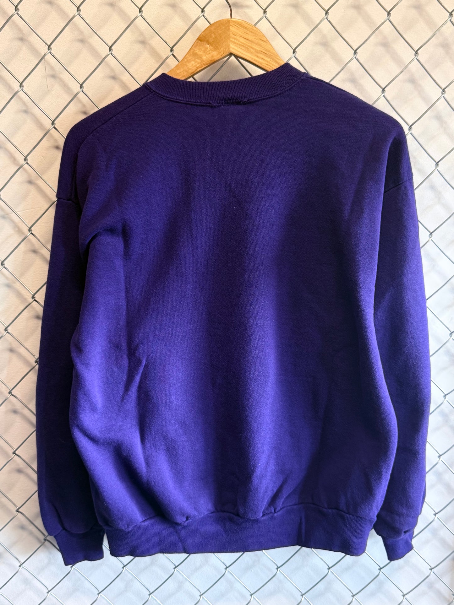 Vintage 90's Disney Classic Mickey Mouse Sweater Size Large
