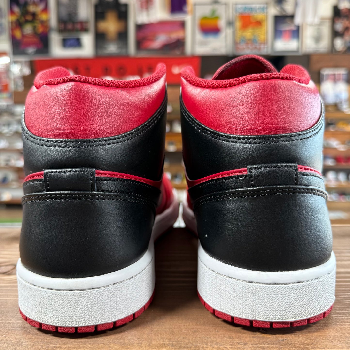 Jordan 1 Mid 'Reverse Bred' Size 12
