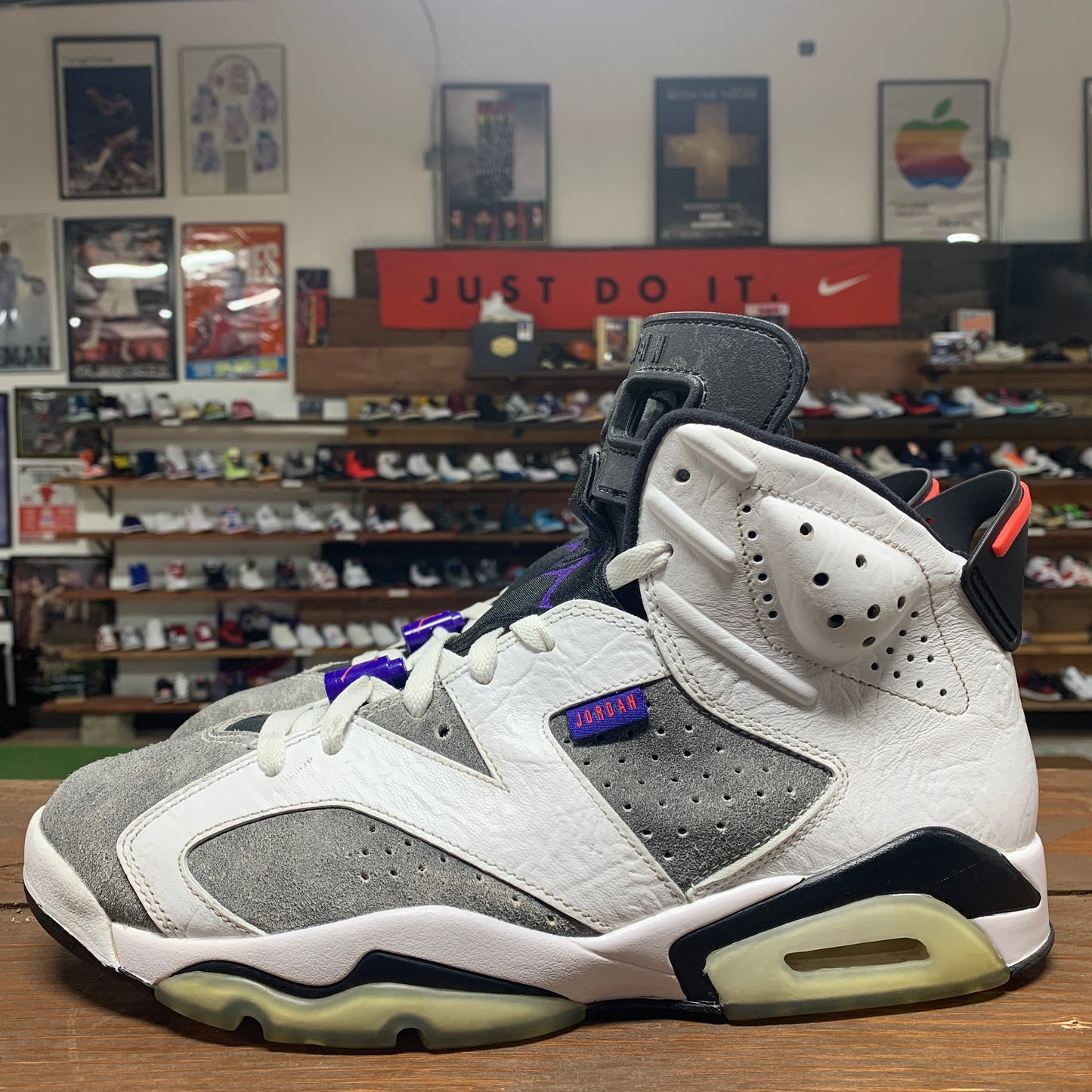 Jordan 6 'Flint' Size 10