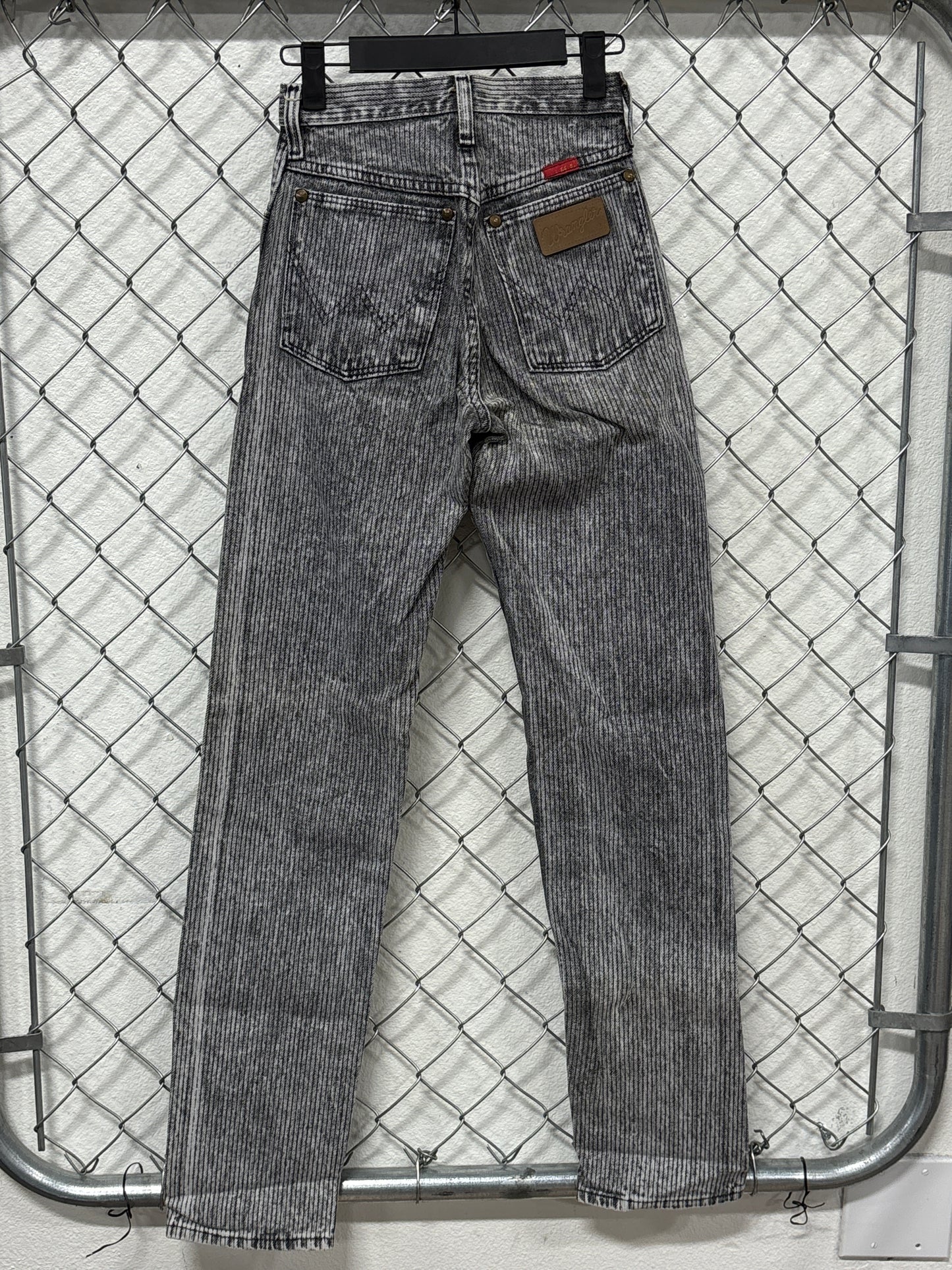 Vintage 90's Wrangler Women's Grey High Waisted Western Jeans Size 23x33