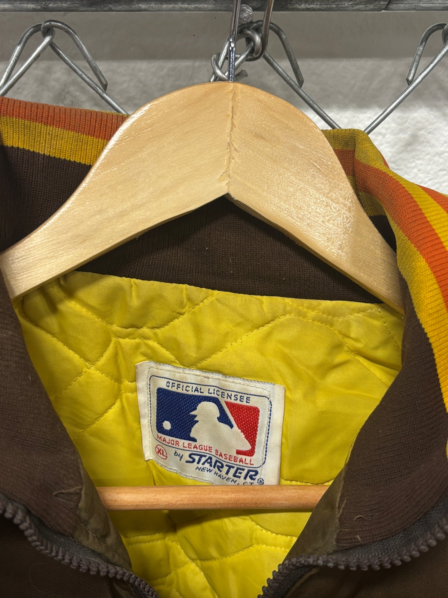 Vintage Starter San Diego Padres Satin Bomber Jacket Size XL