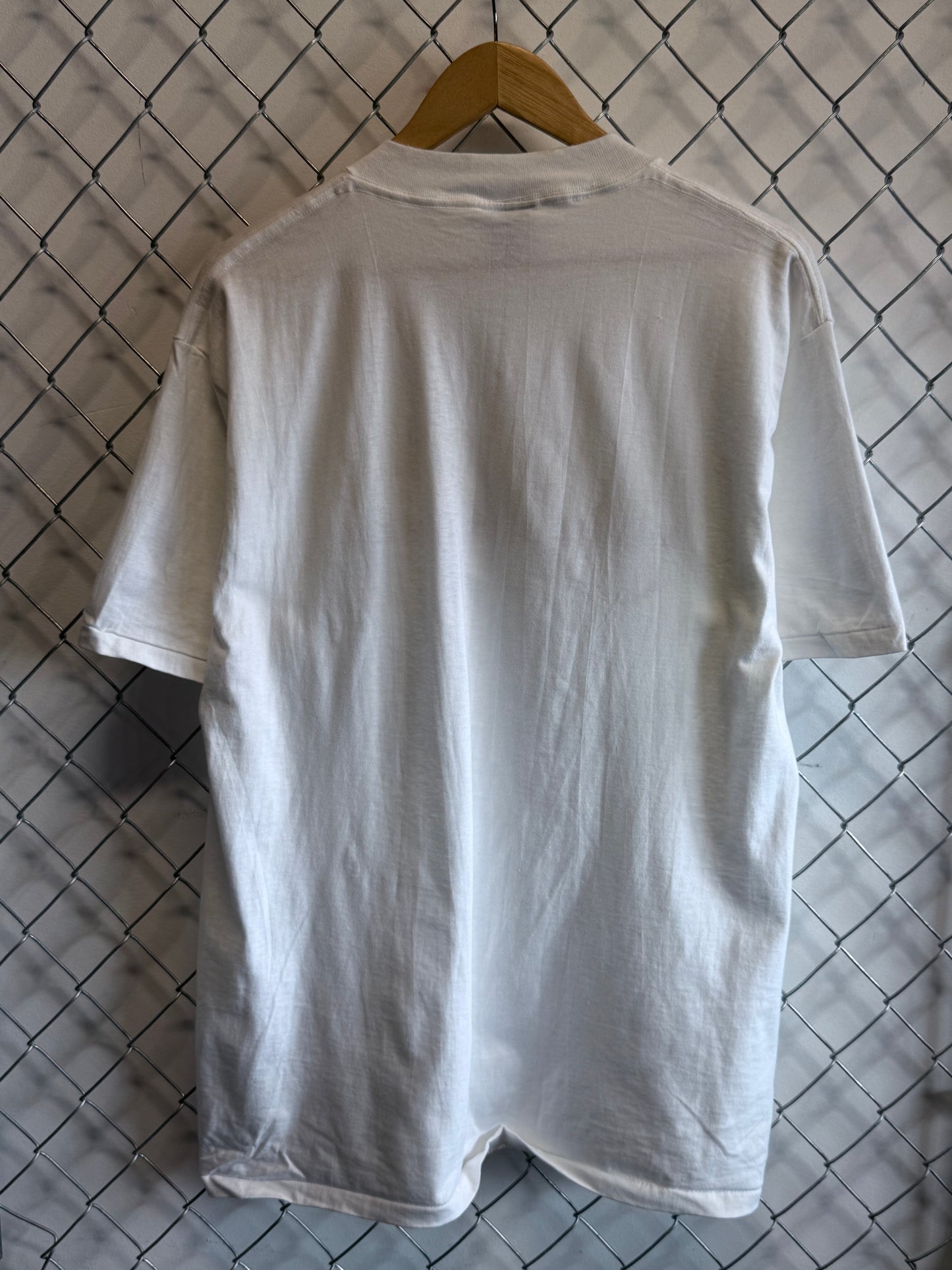 Vintage 90's Neil Diamond Embroidered Band Tee Size Large