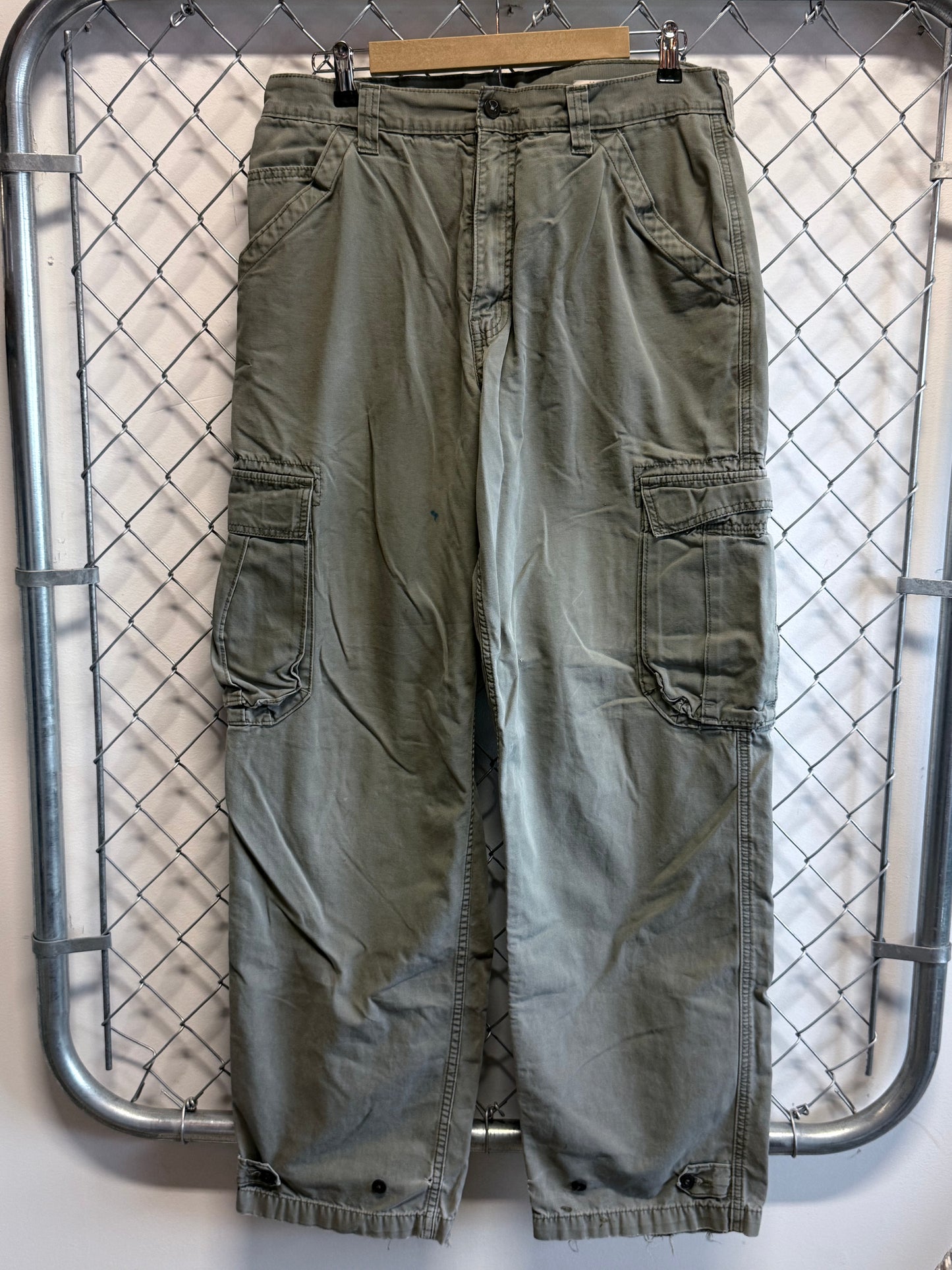 Vintage 90's Levi's Green Cargo Baggy Skater Pants Size 34x32