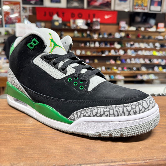 Jordan 3 'Pine Green' Size 9 (DS)