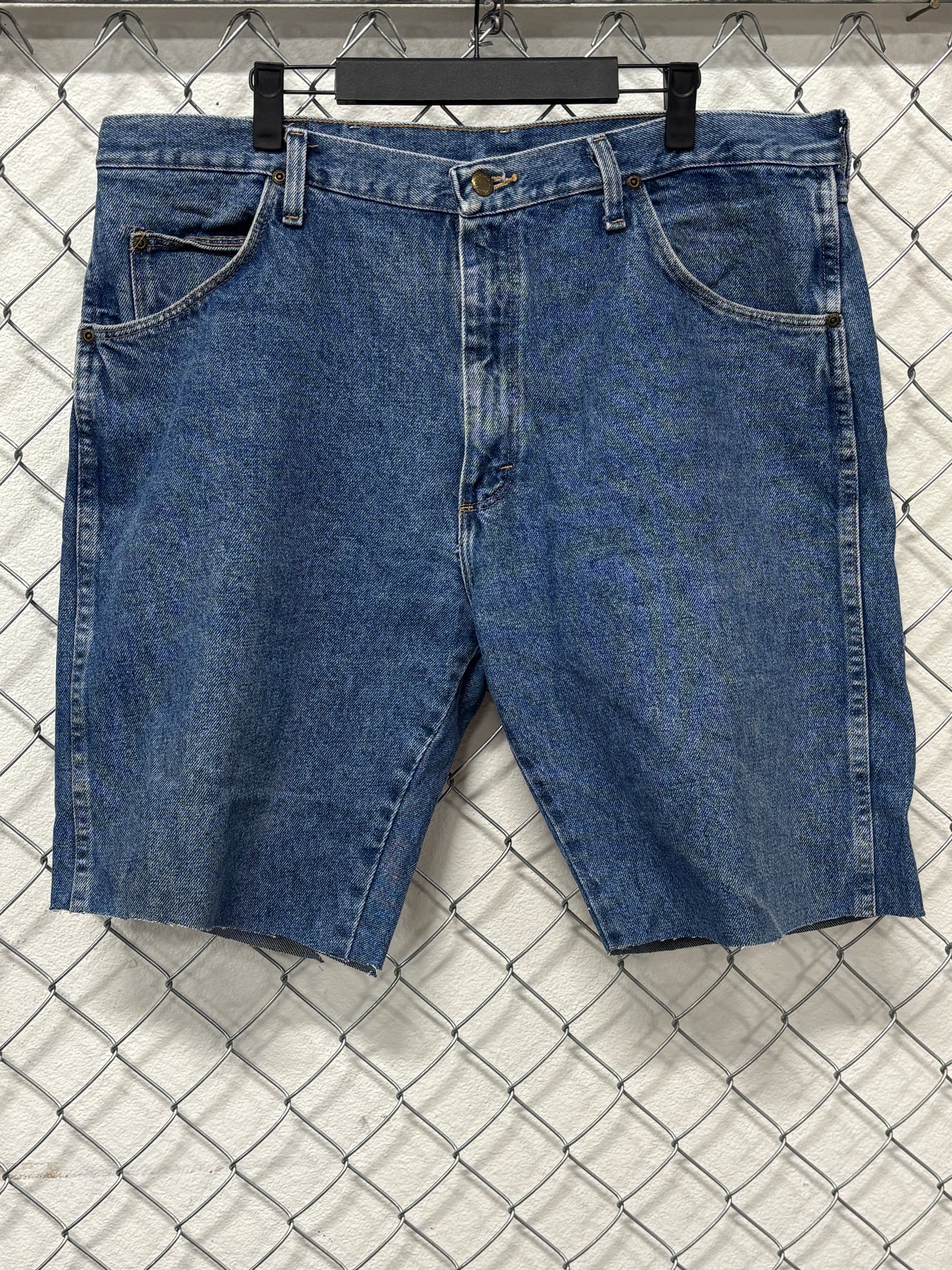 Wrangler Cut Off Denim Shorts Size 38